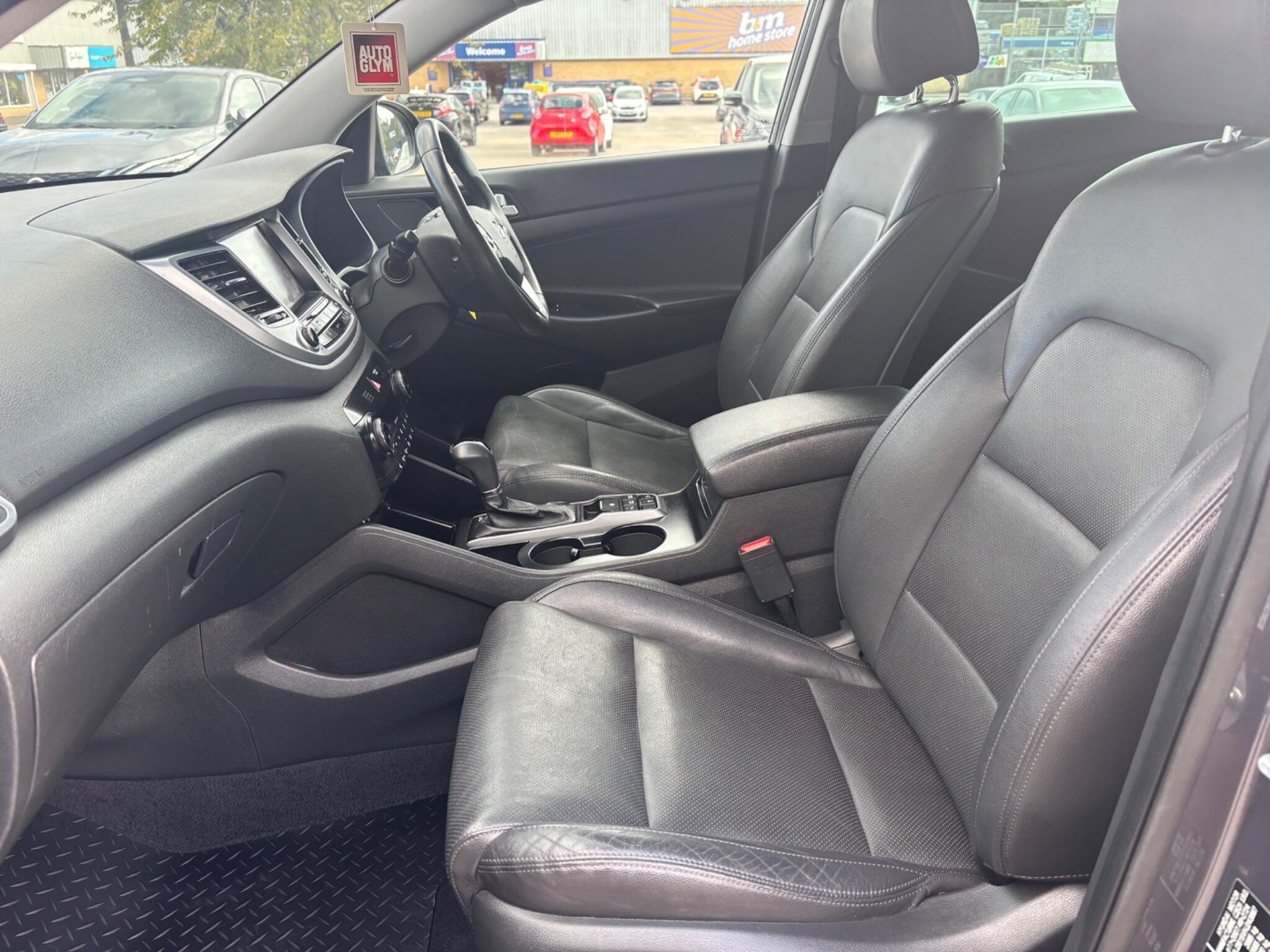 Hyundai Tucson view 18