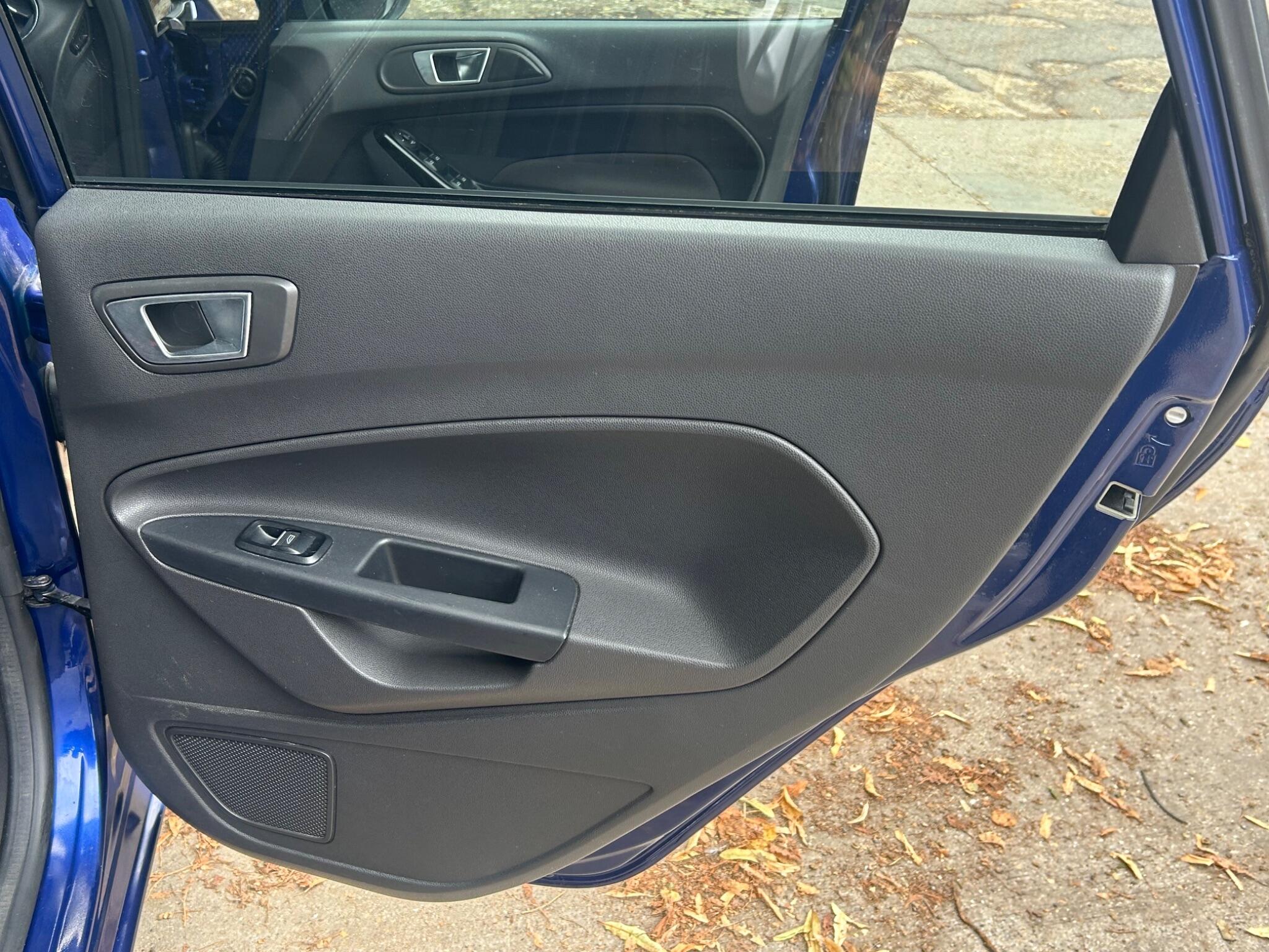 Ford Fiesta view 41