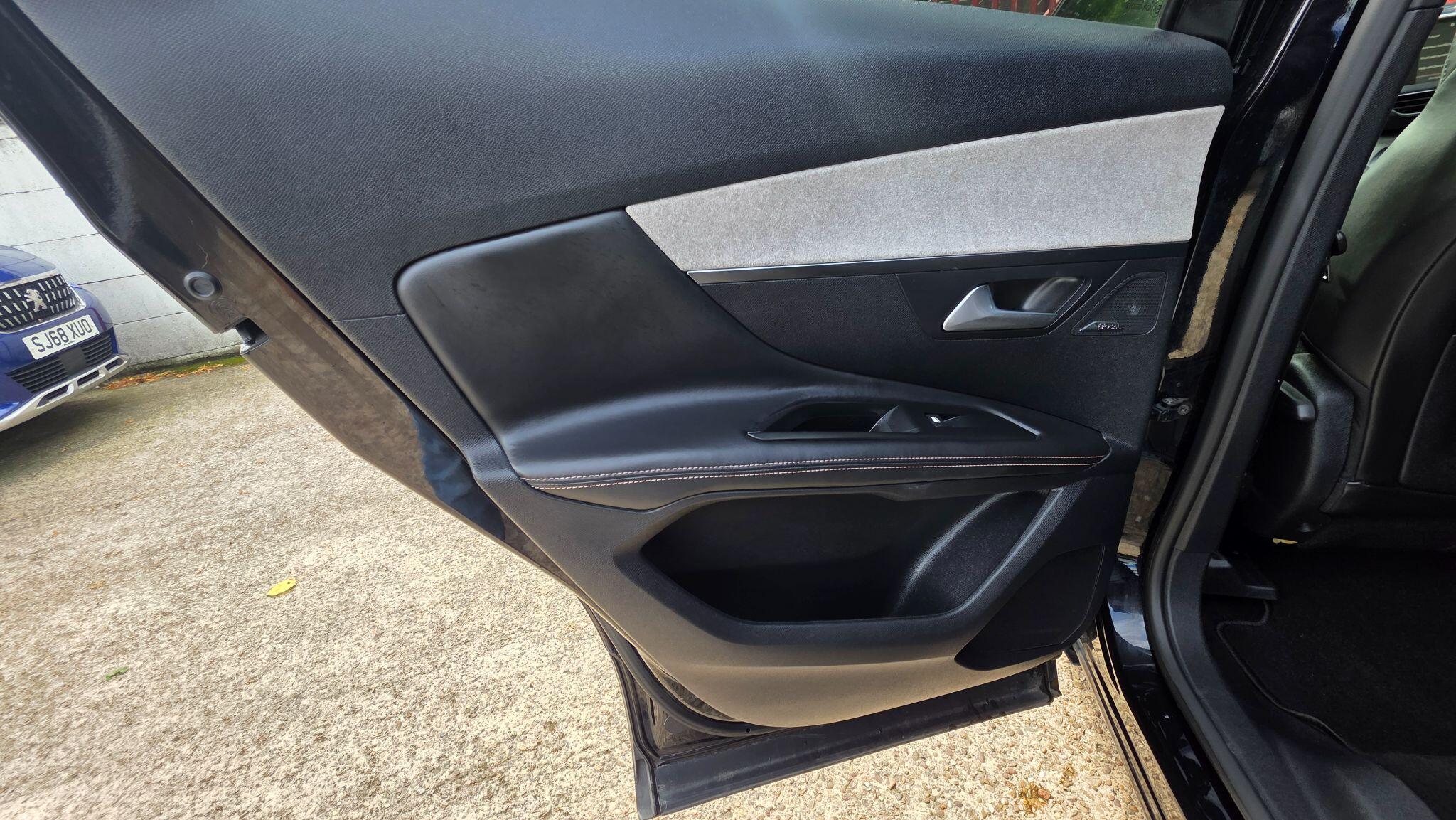 Peugeot 3008 view 41