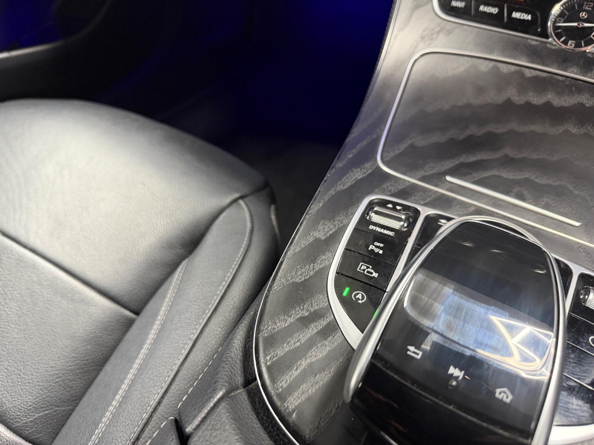 Mercedes-Benz E Class view 52