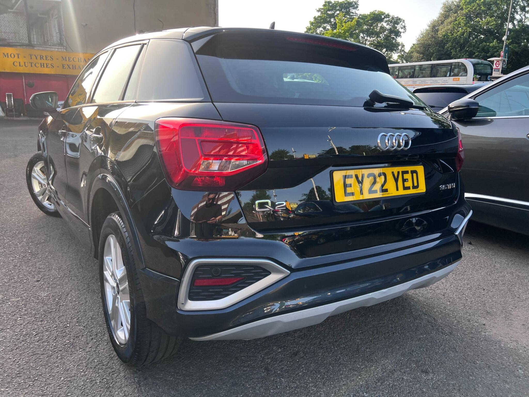 Audi Q2 view 11