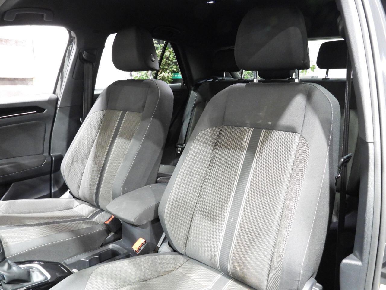 Volkswagen T-Roc view 21