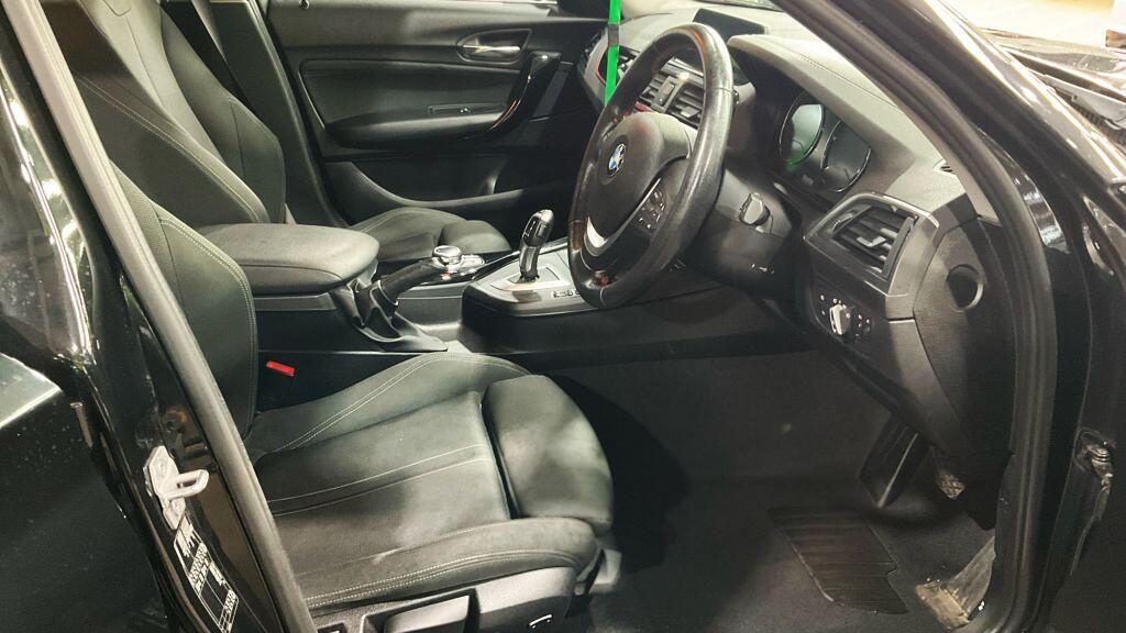 BMW 1 Series view 12