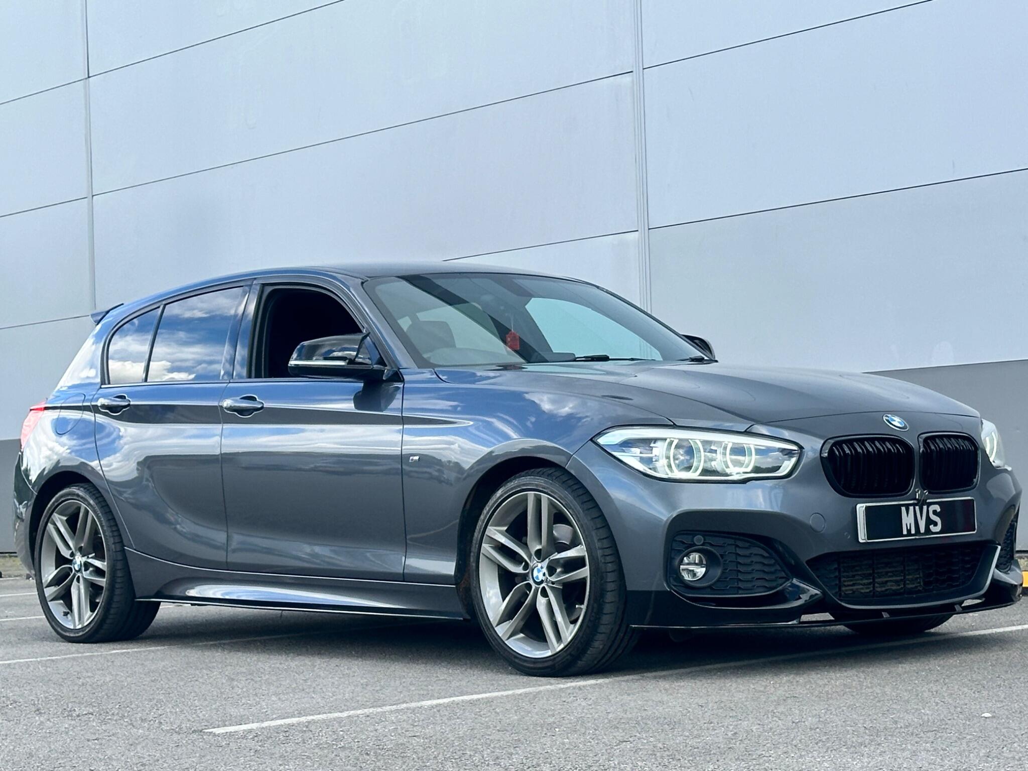 BMW 1 Series view 6