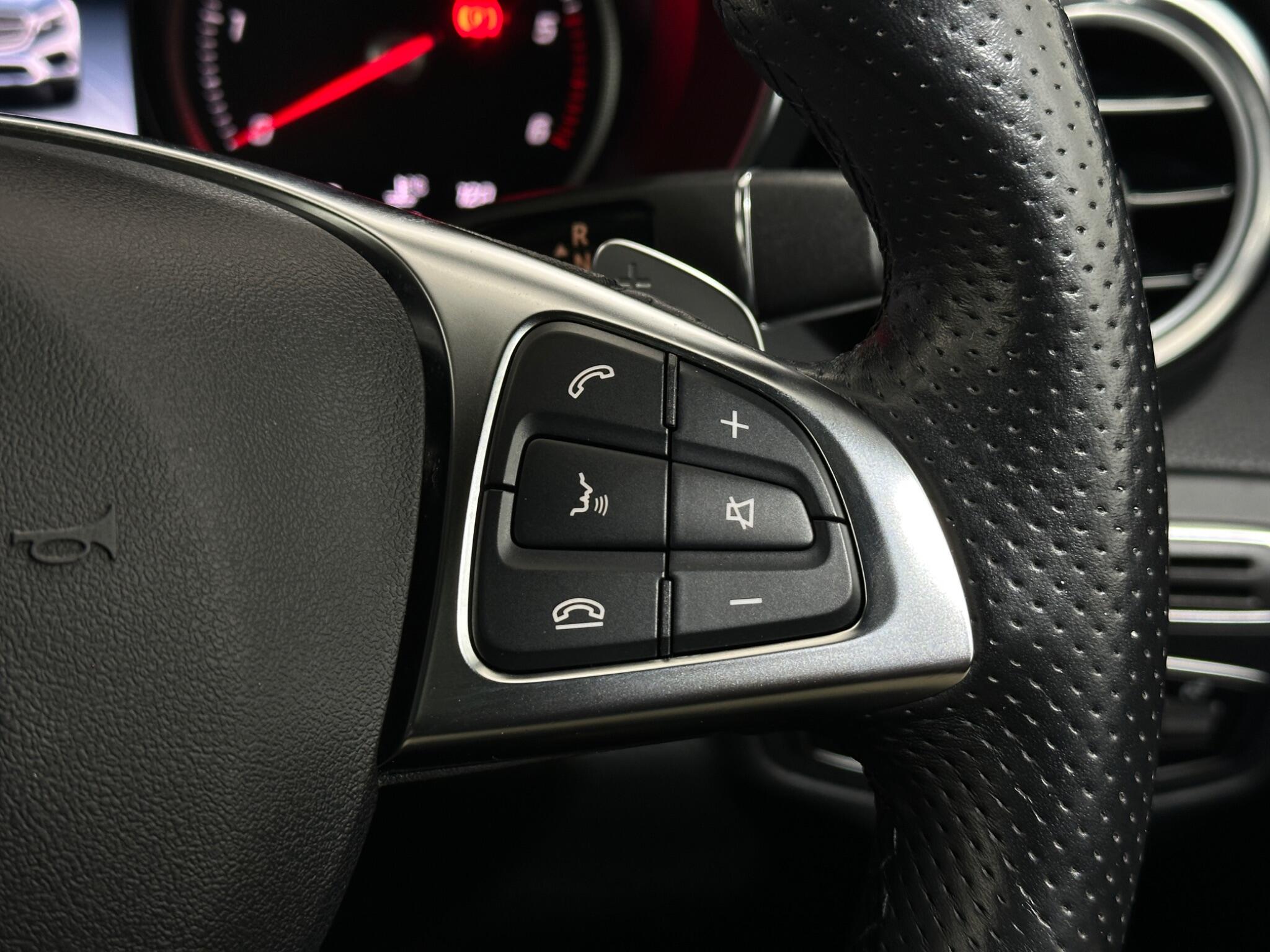 Mercedes-Benz GLC view 16