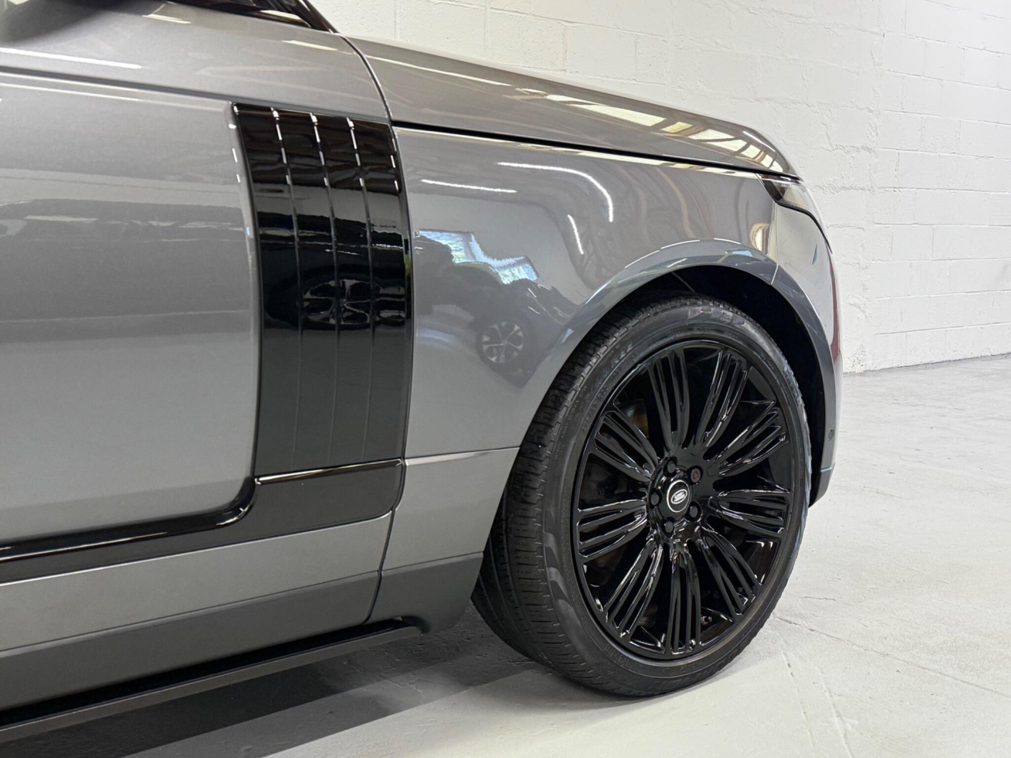 Land Rover Range Rover view 18