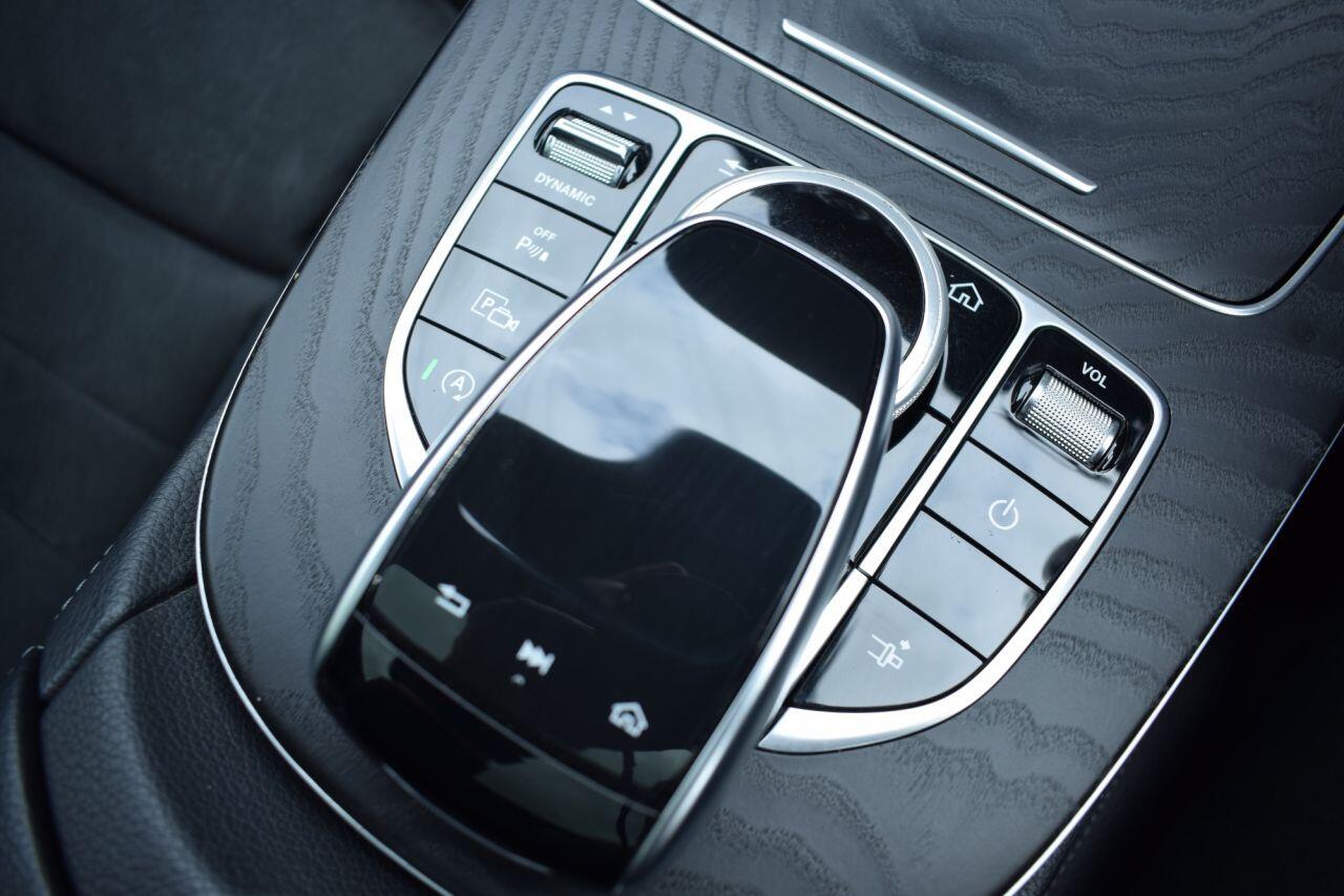 Mercedes-Benz E-Class view 37