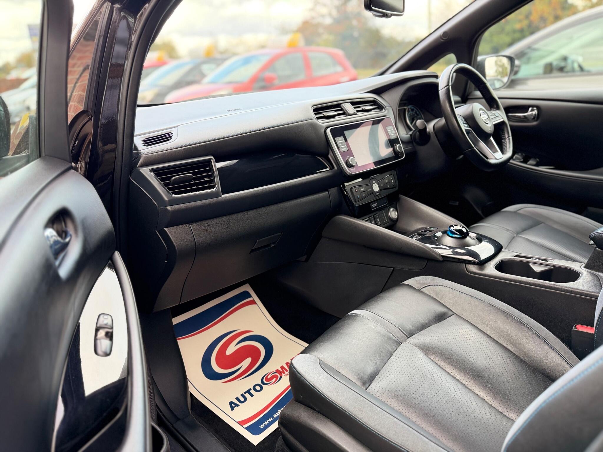 Nissan Leaf view 13