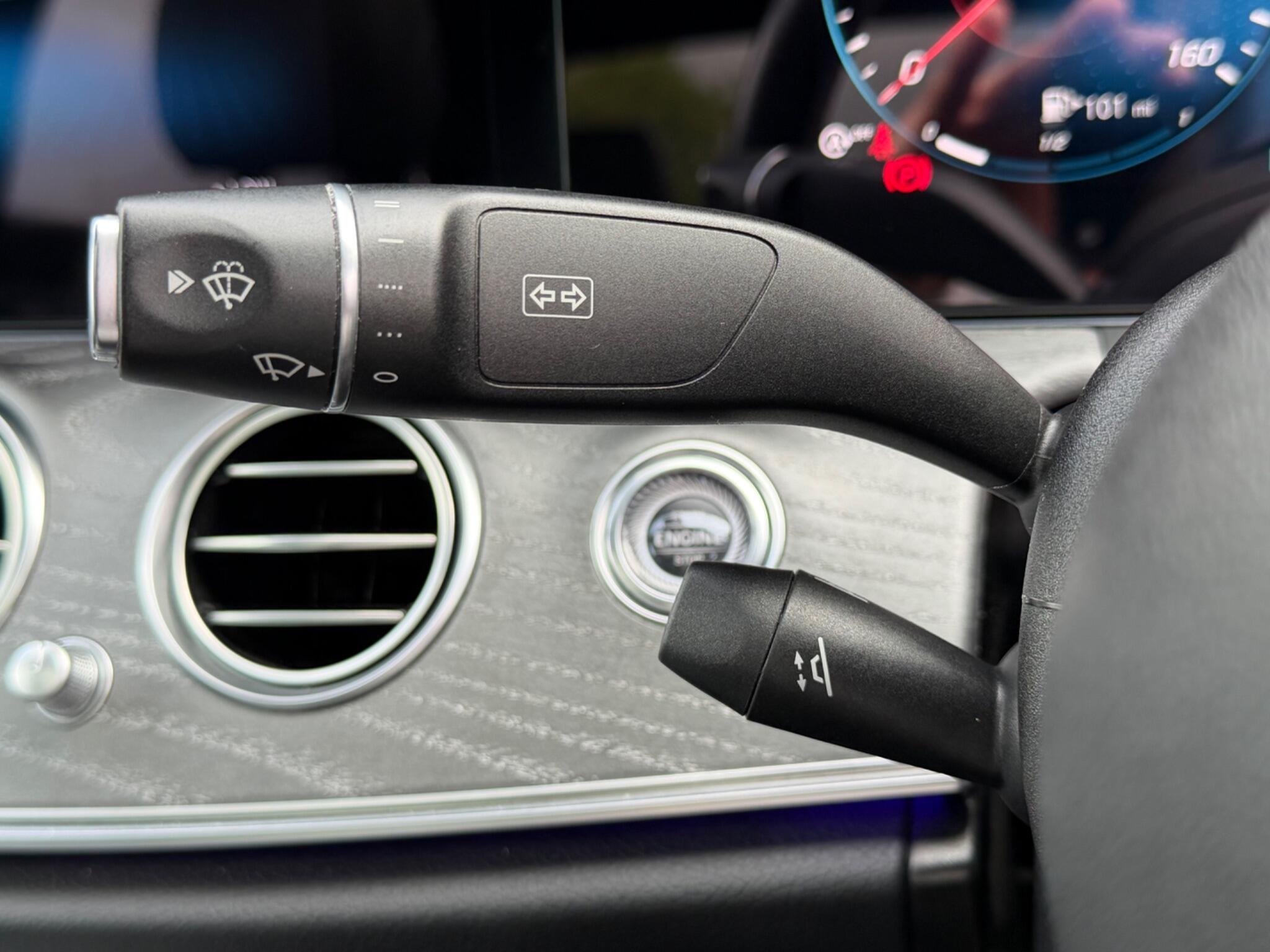 Mercedes-Benz E-Class view 53