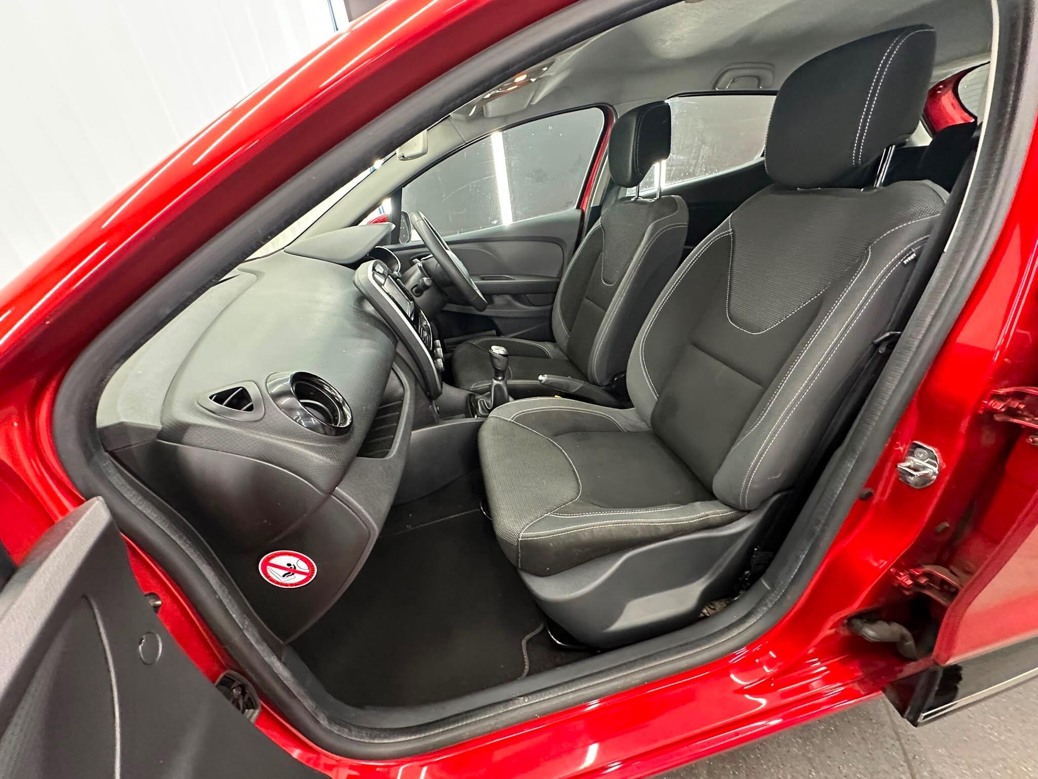 Renault Clio view 27
