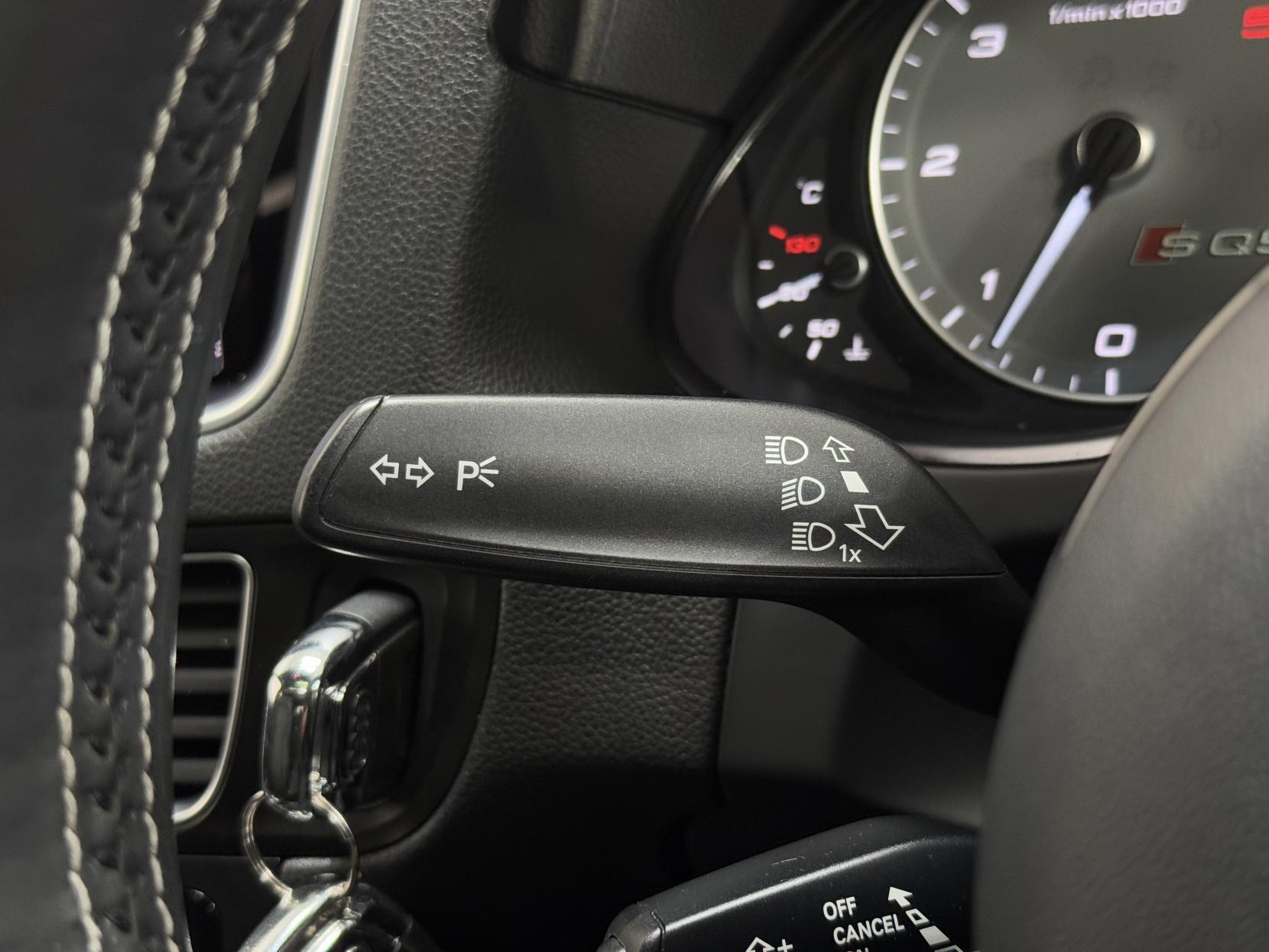 Audi SQ5 view 38