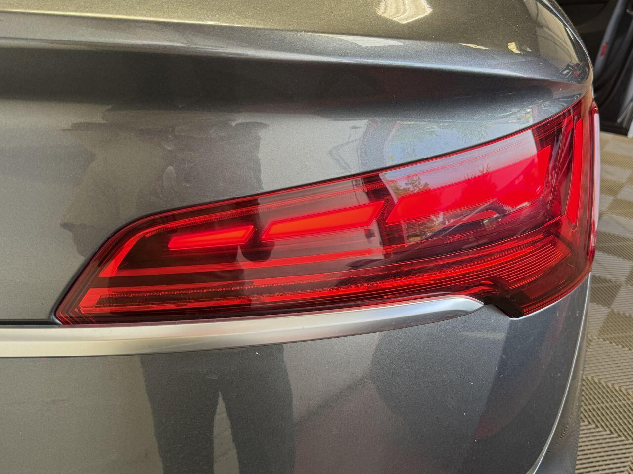 Audi SQ5 view 29