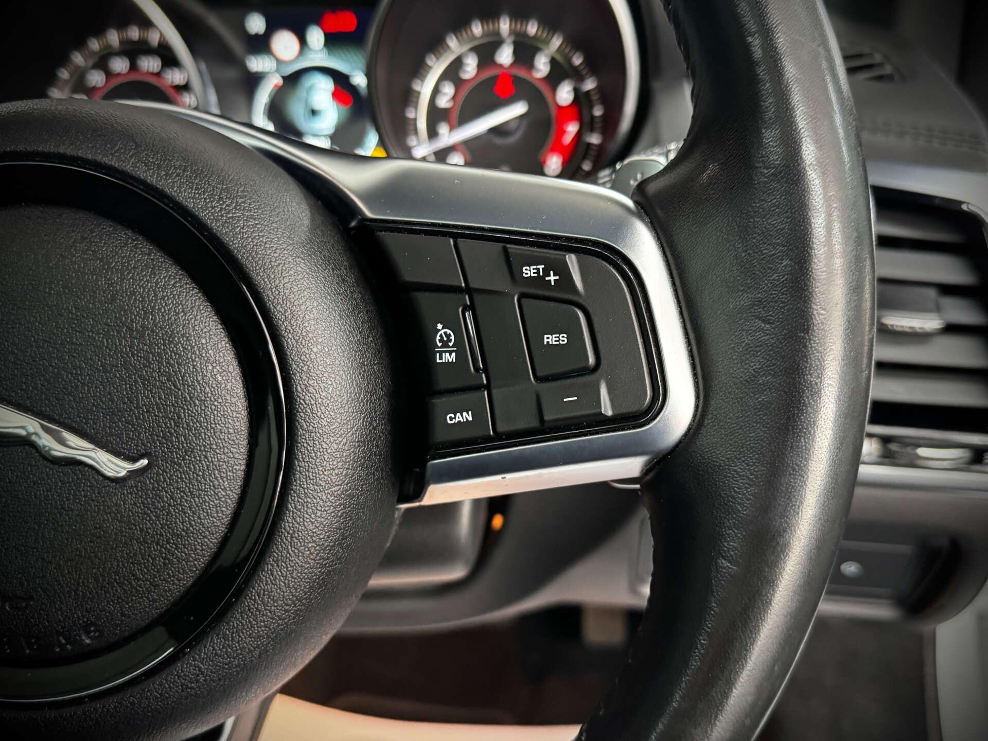 Jaguar F-Type view 52