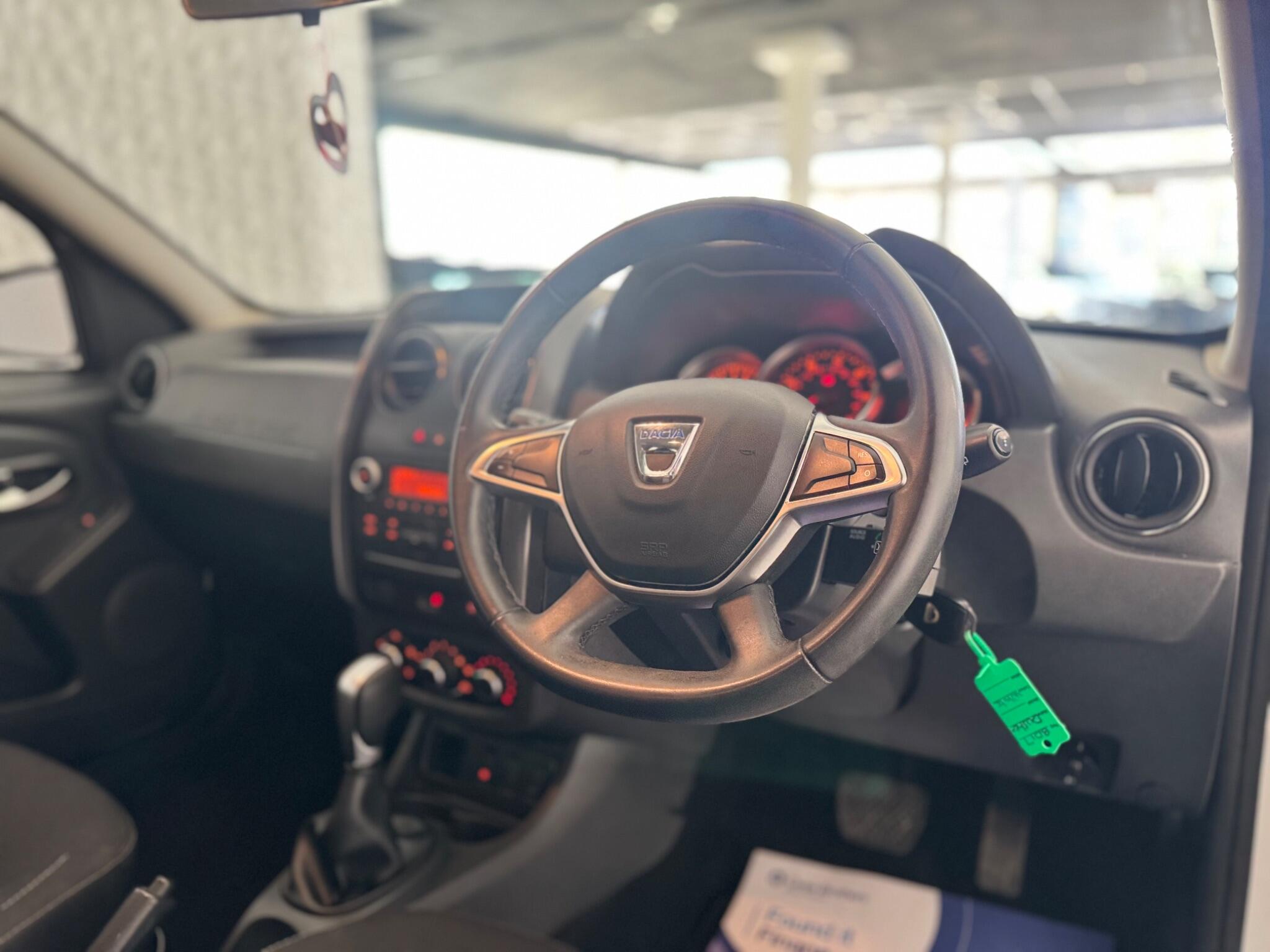 Dacia Duster view 30