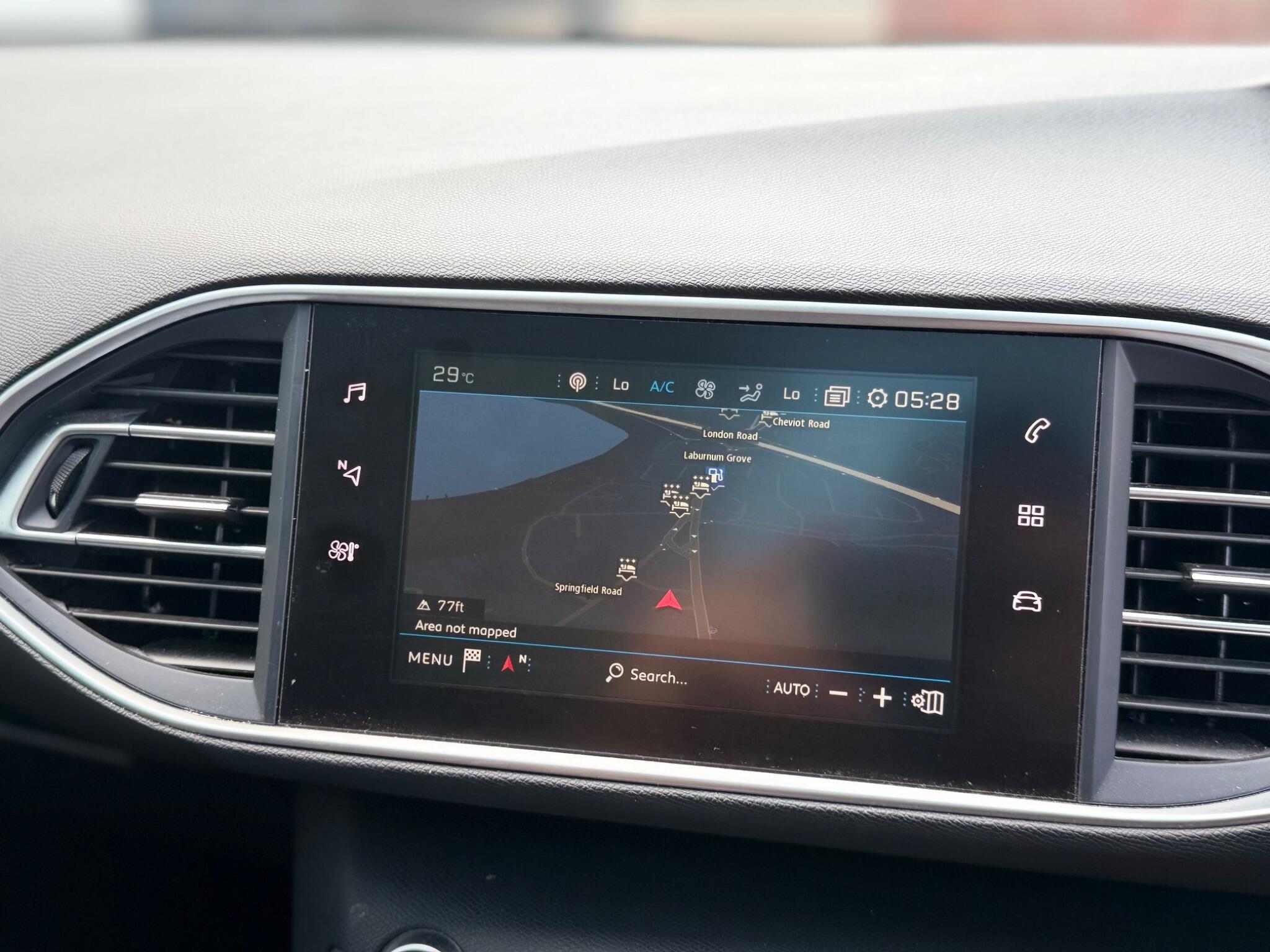 Peugeot 308 view 11