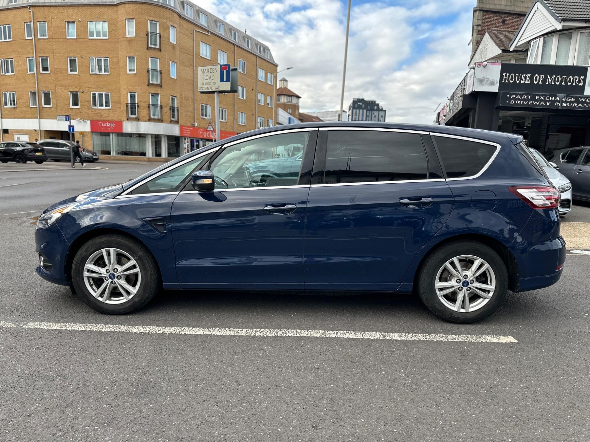 Ford S-Max view 7