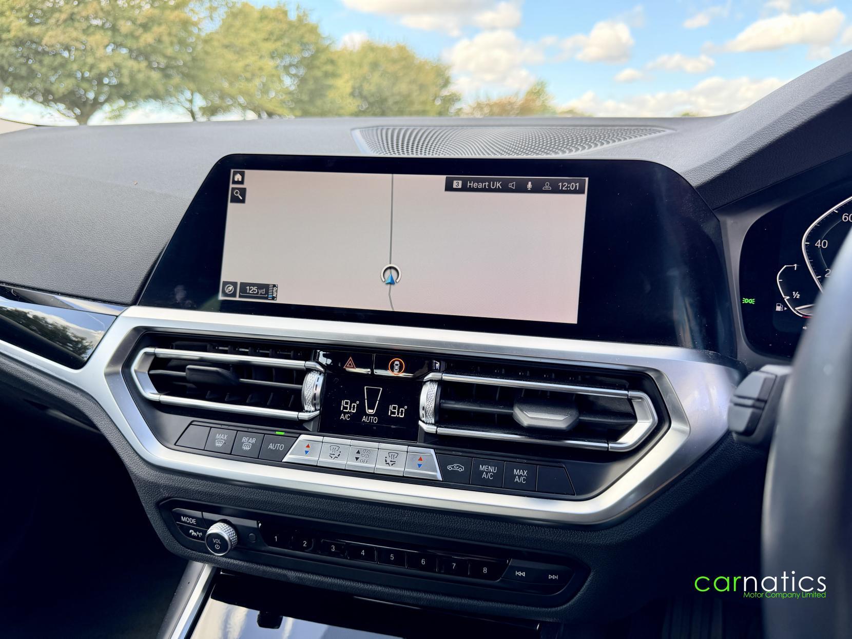 BMW 3 Series view 27
