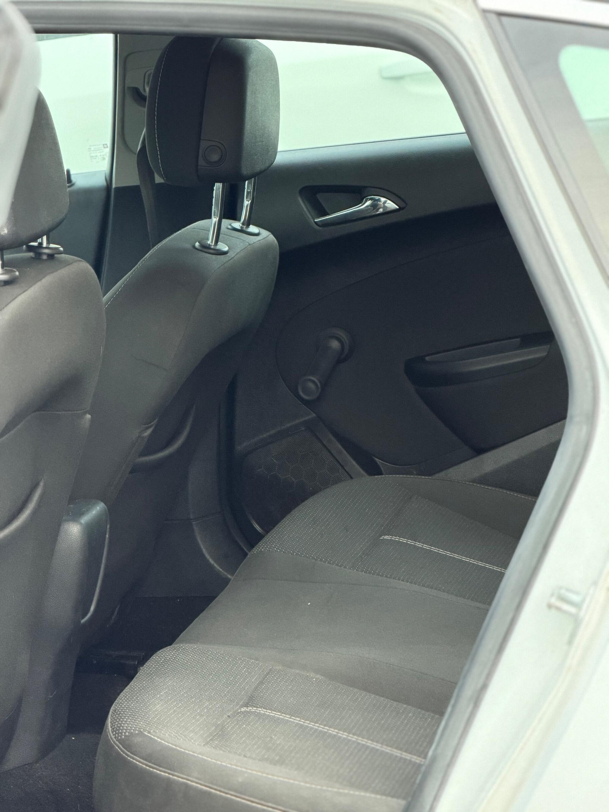 2015 Vauxhall Astra 1.6i Tech Line GT Euro 6 5dr image 23