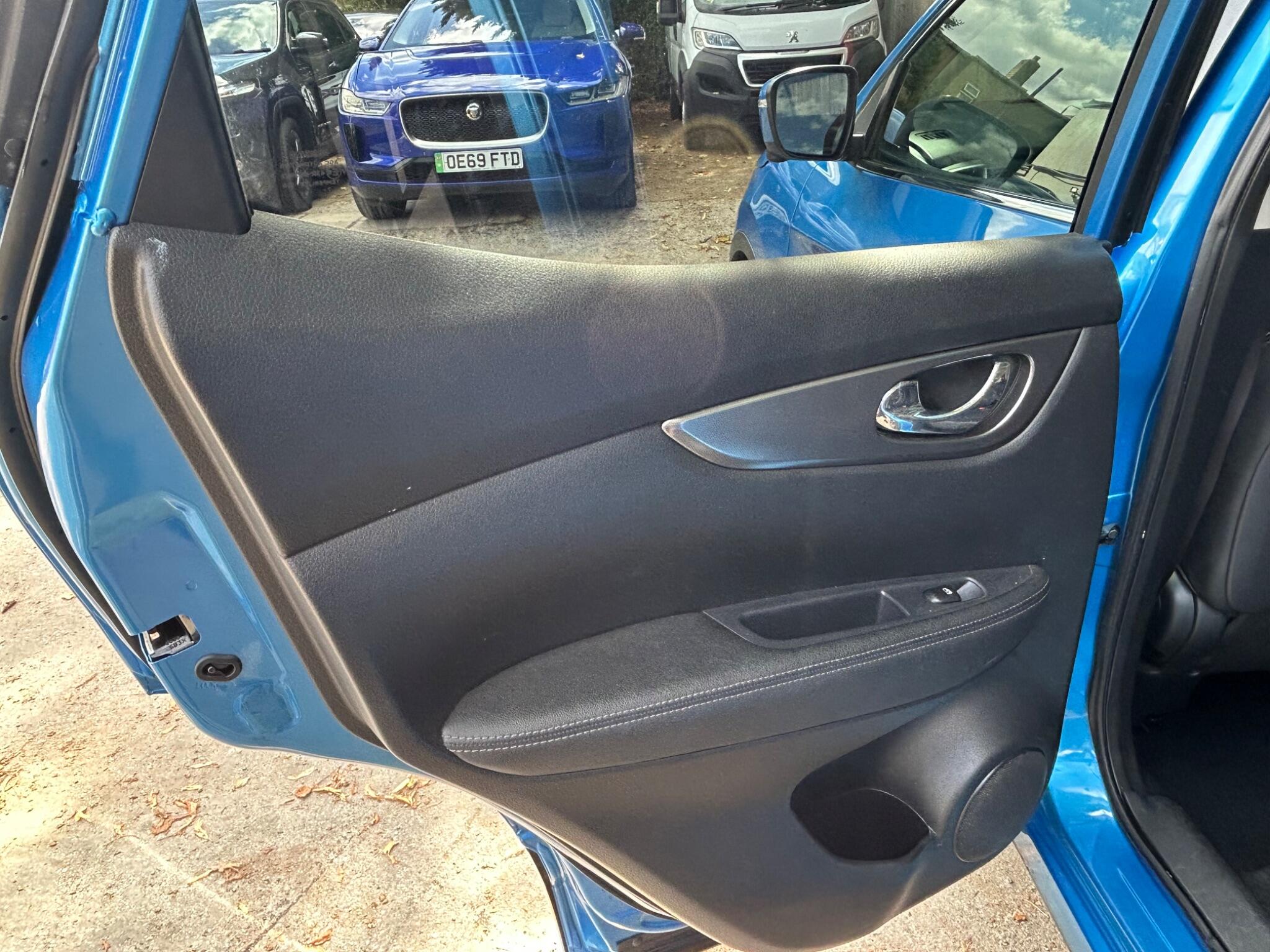 Nissan Qashqai view 28
