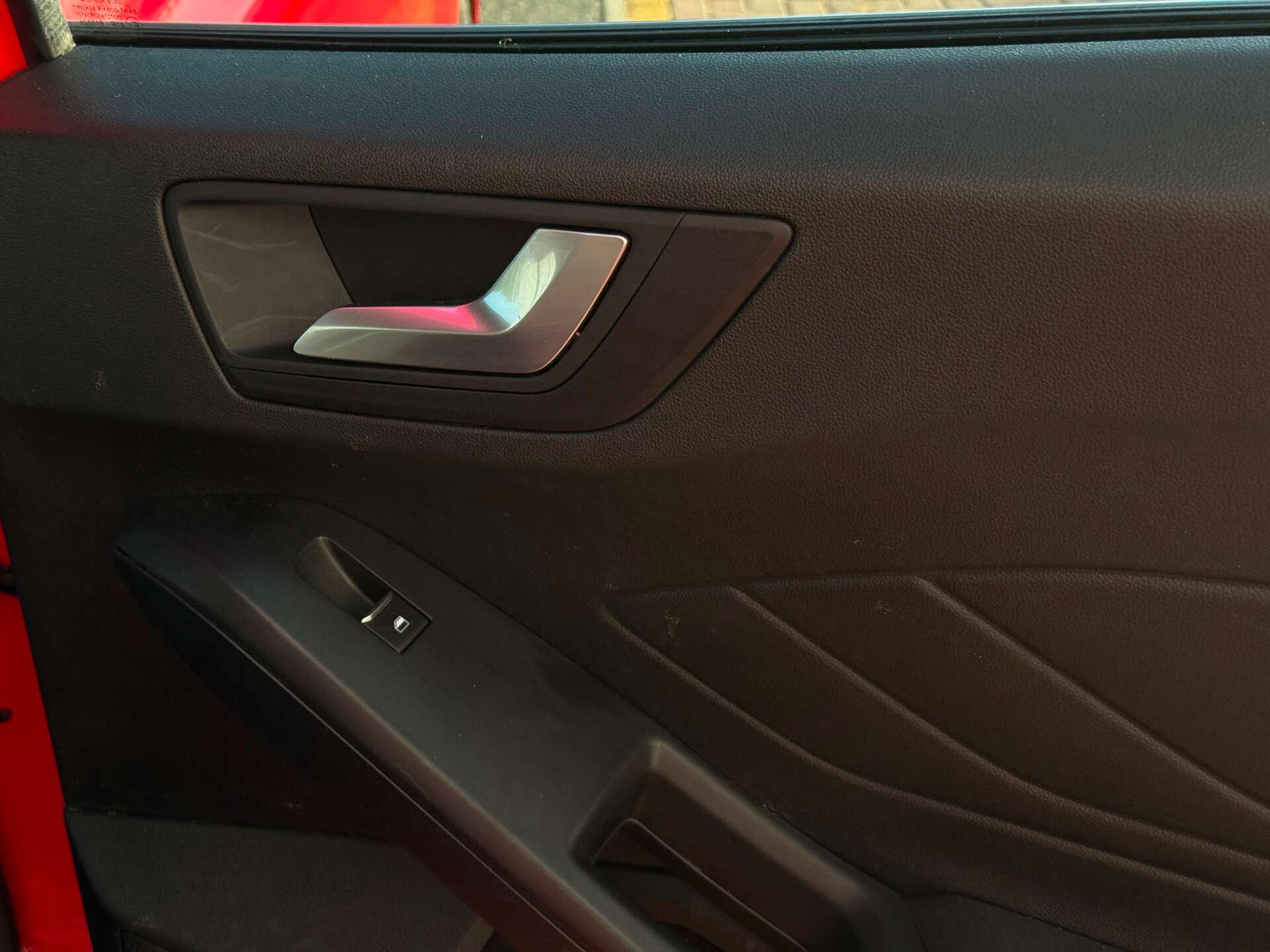 Ford Focus view 26