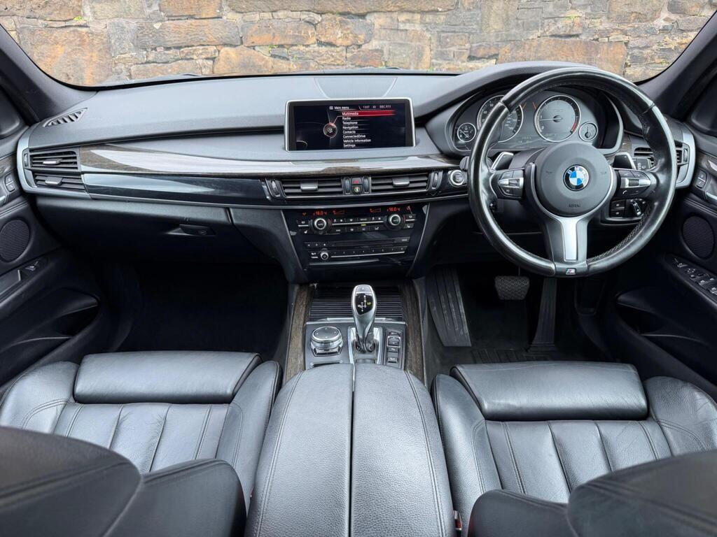 BMW X5 view 10