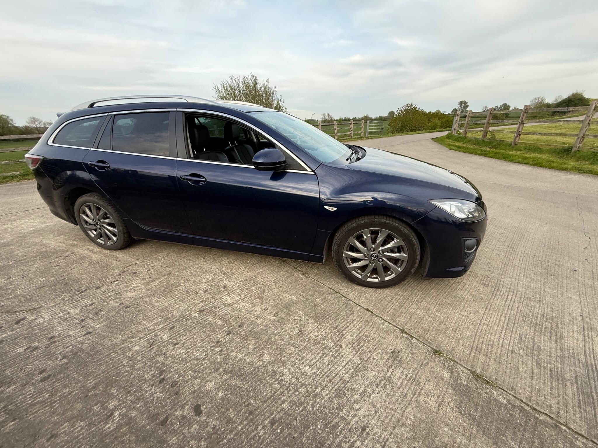Mazda Mazda6 2.2d Venture Euro 5 5dr — photo 2 of 86
