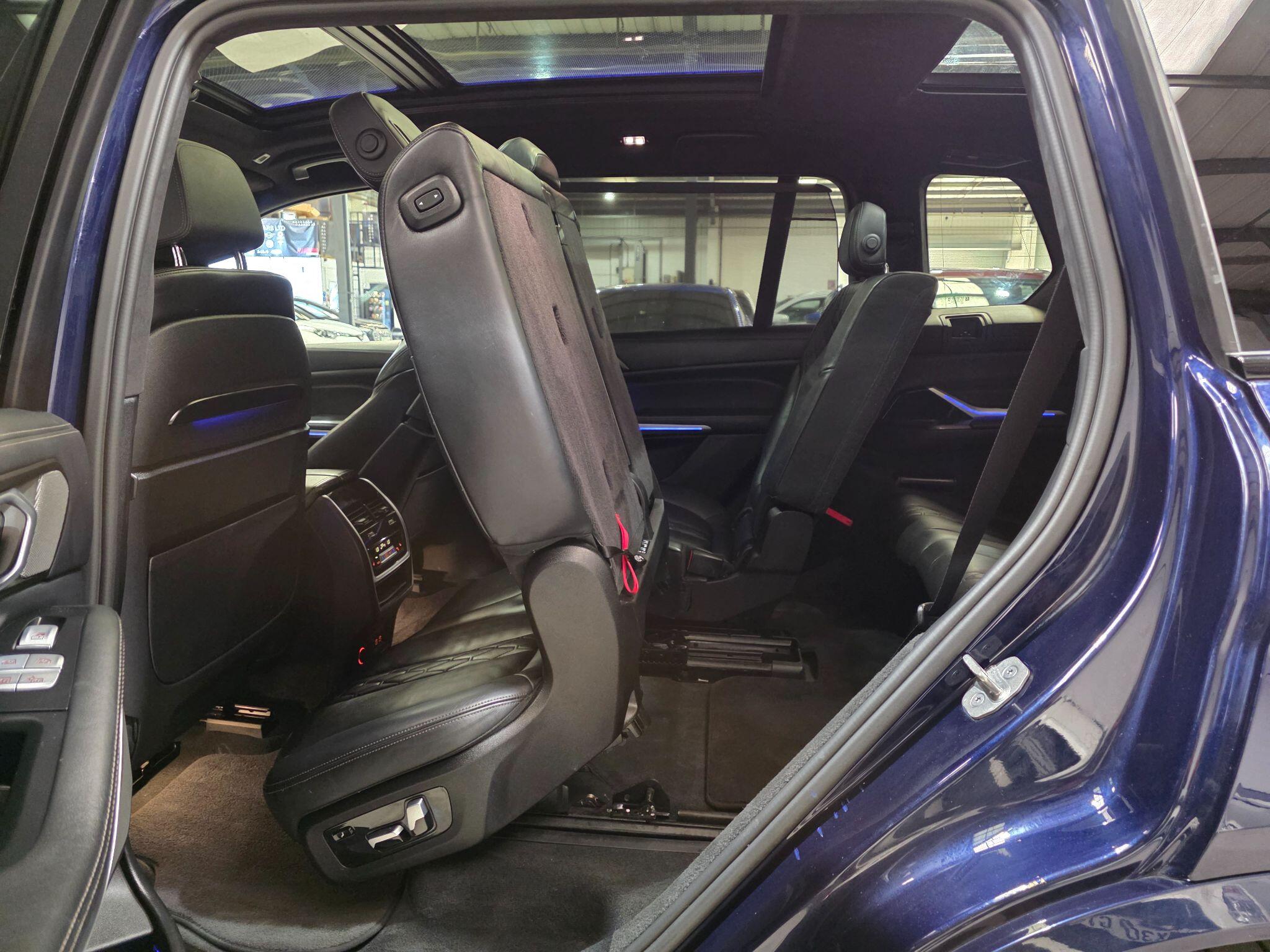 BMW X7 view 57