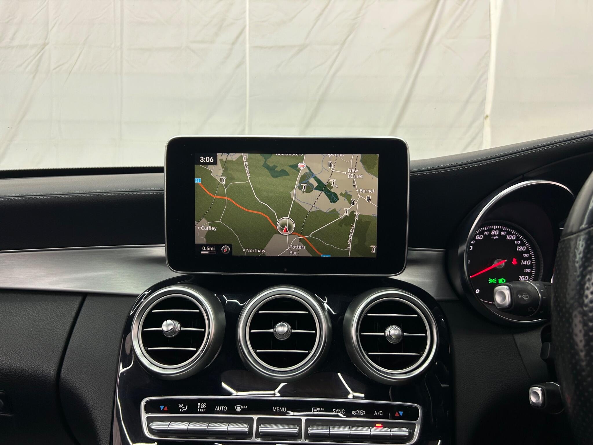Mercedes-Benz C Class view 39
