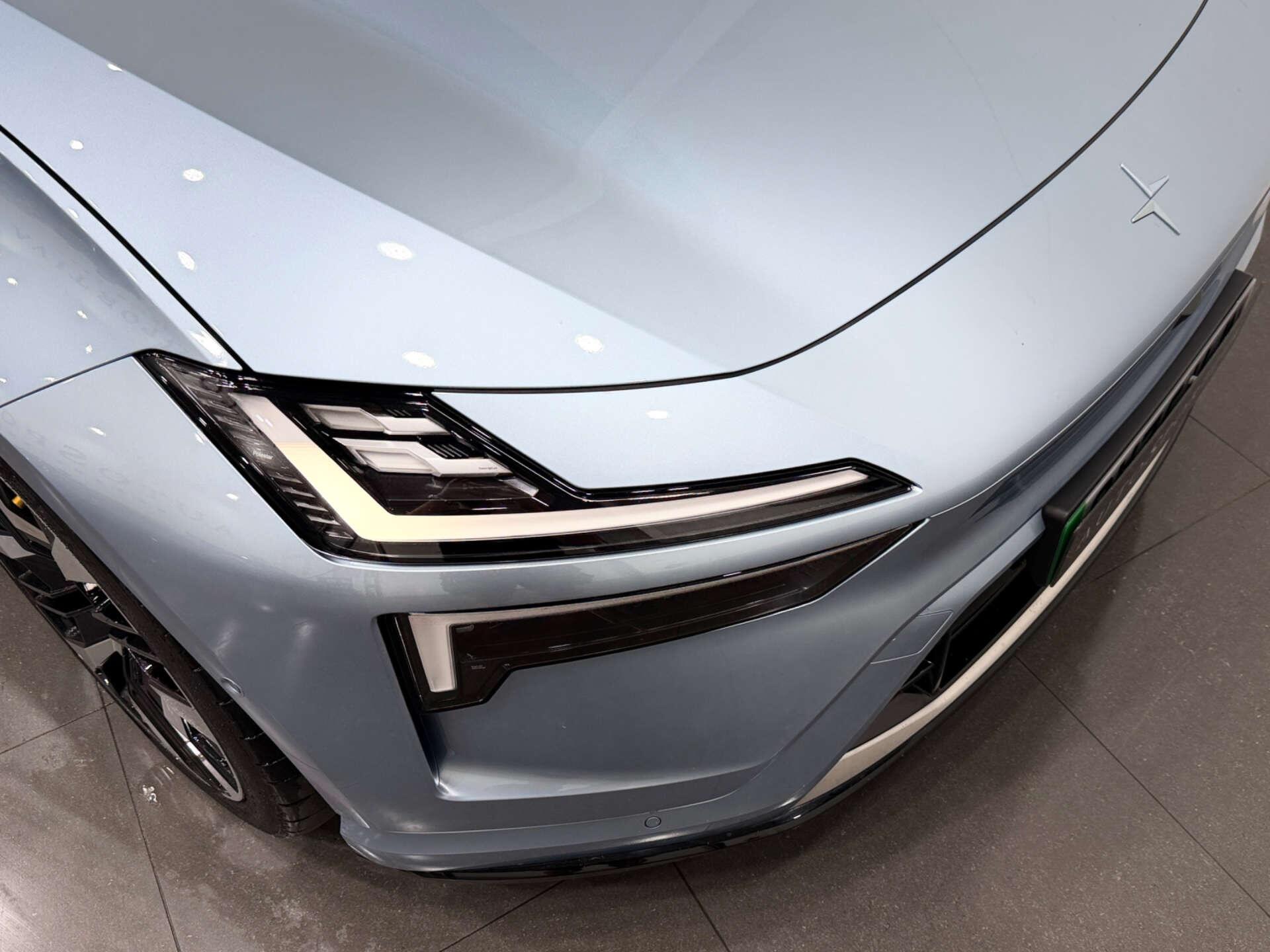 Polestar 4 view 33