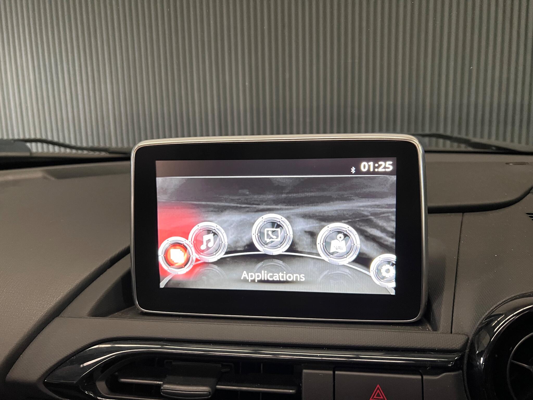 Mazda MX-5 view 14