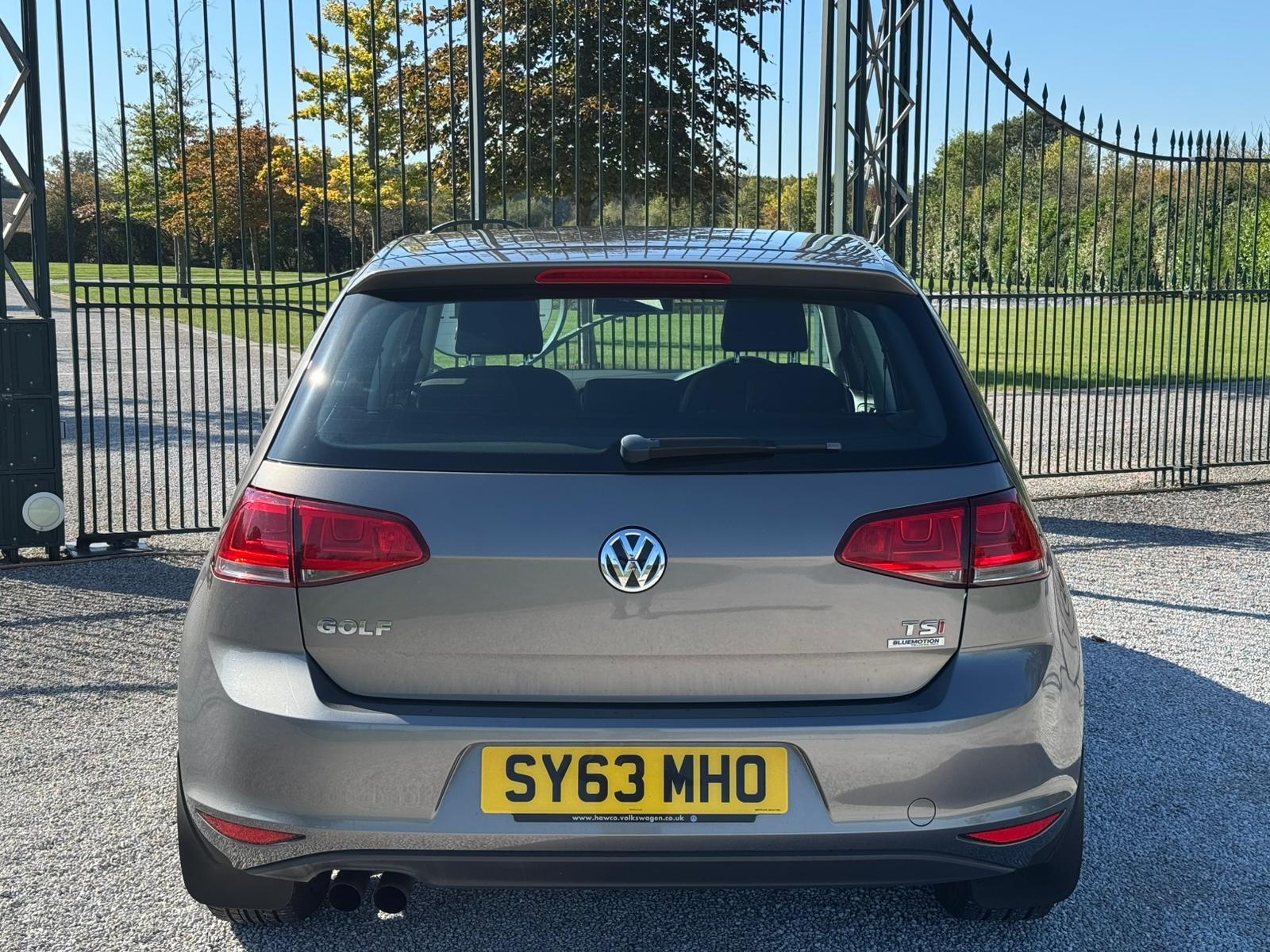 2013 Volkswagen Golf image 2