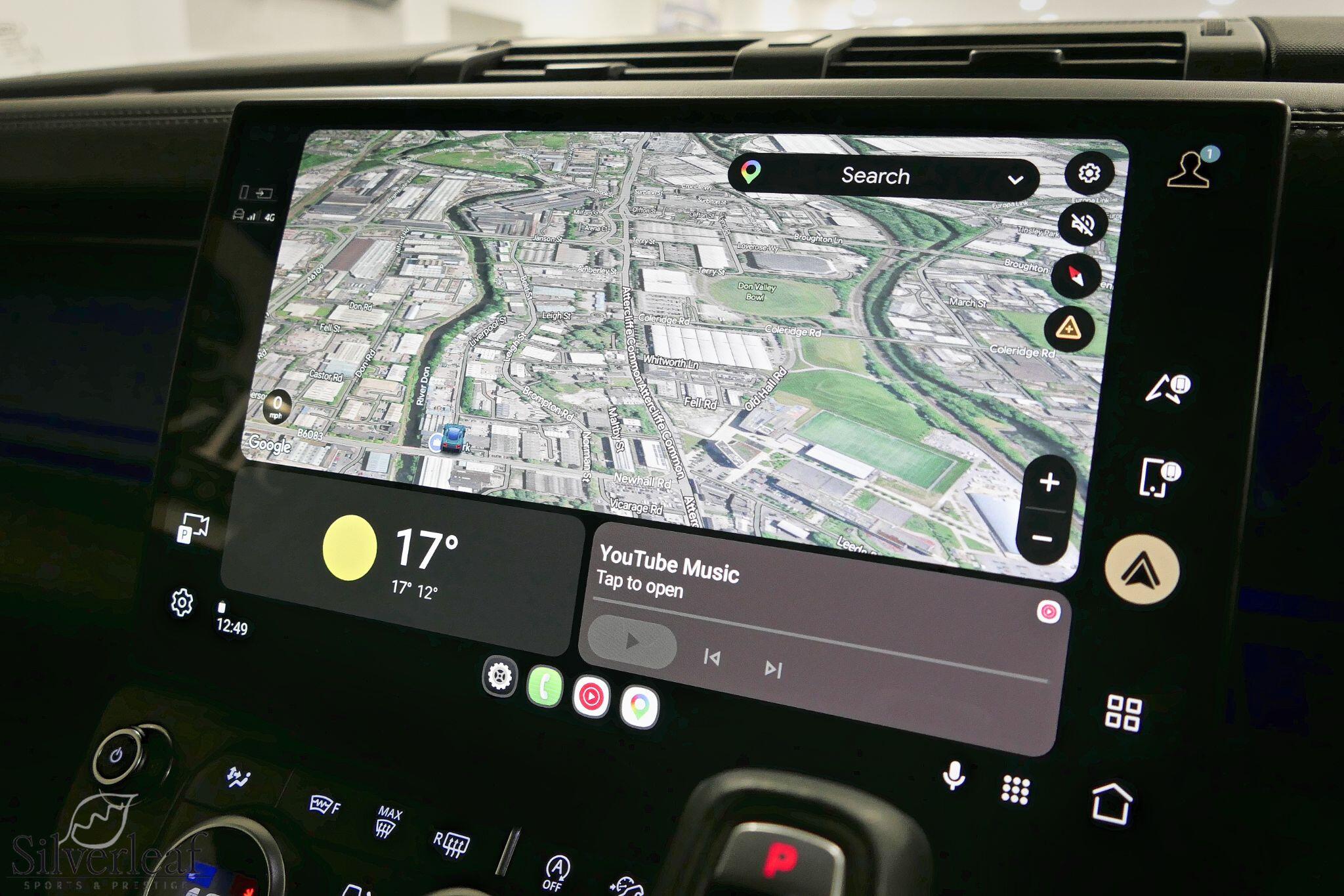 Land Rover Defender view 17