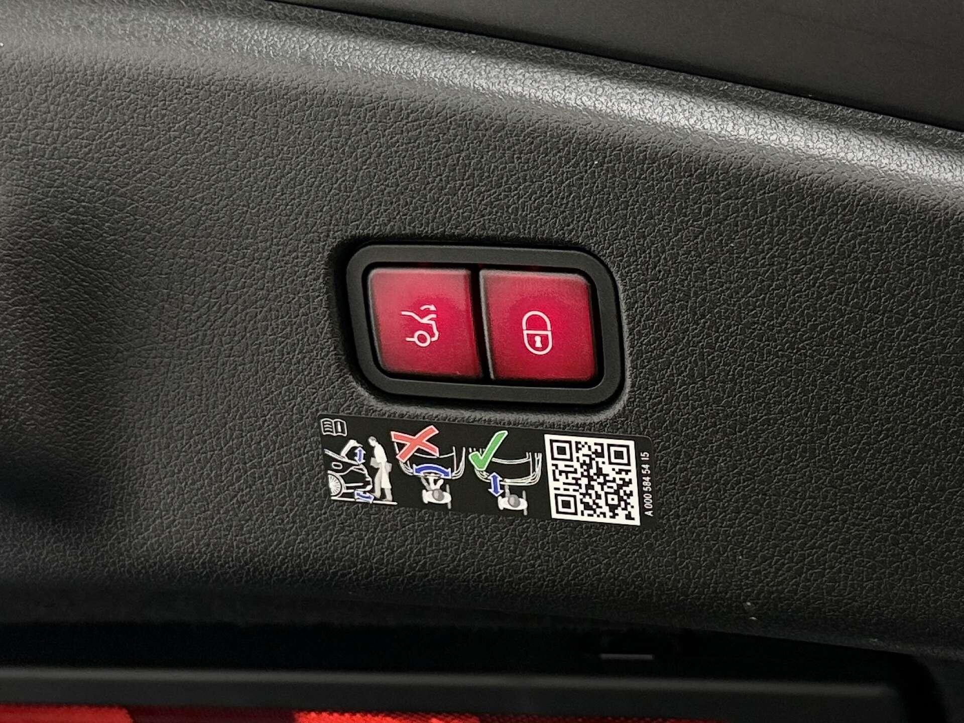 Mercedes-Benz Cle view 28