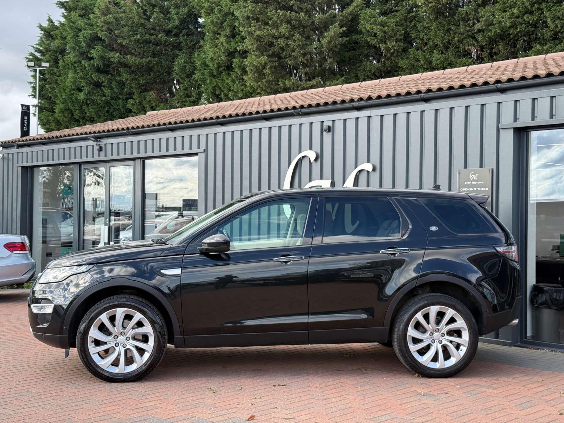 Land Rover Discovery Sport view 10