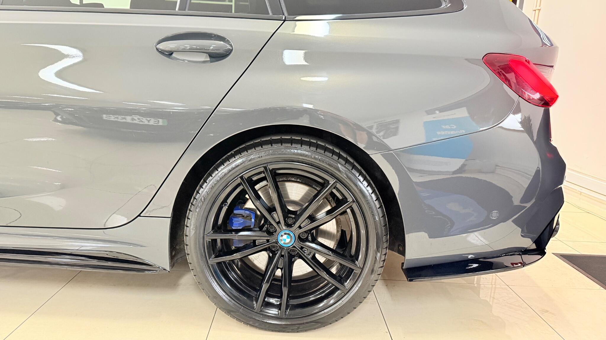 BMW 3 Series view 60