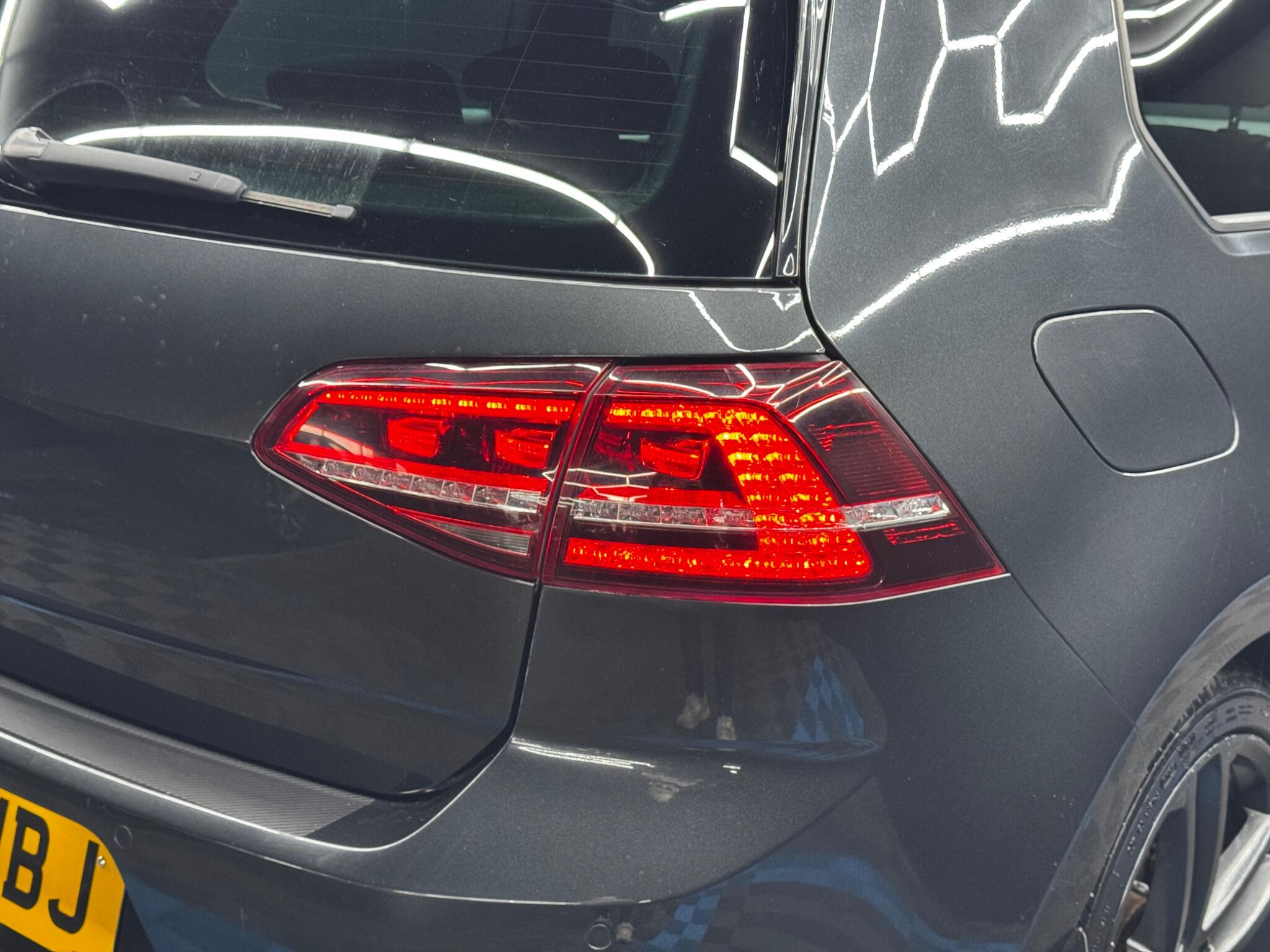 Volkswagen Golf view 41