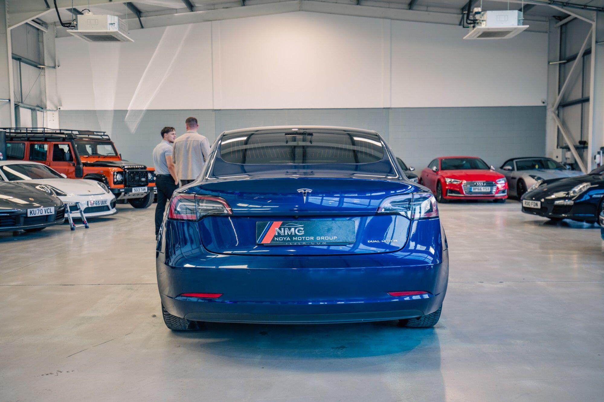 Tesla Model 3 view 25