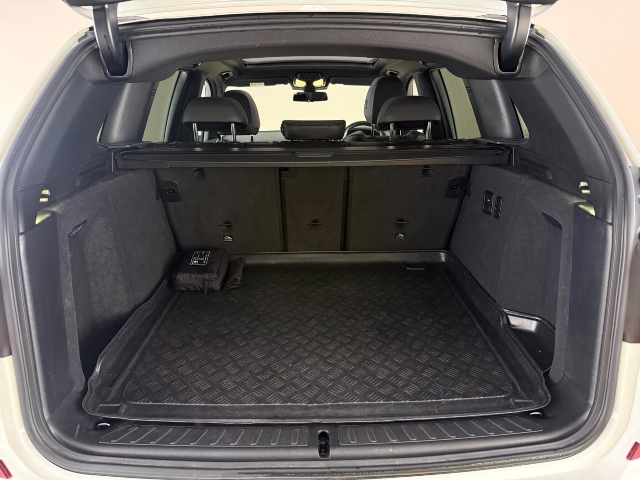 BMW X3 view 10