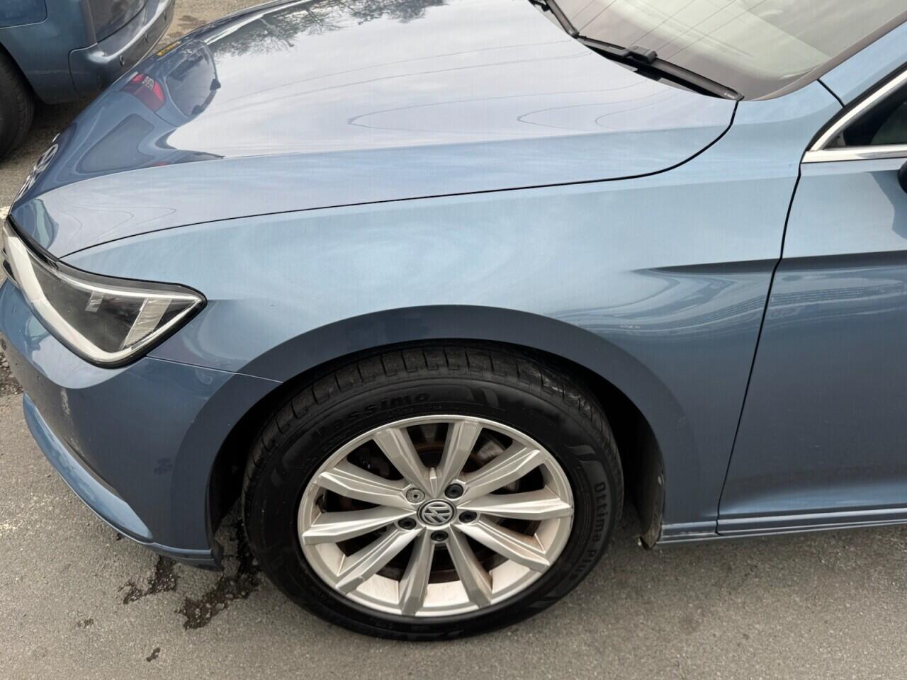 Volkswagen Passat view 43