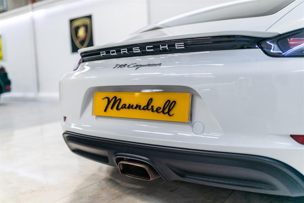 Porsche Cayman view 20