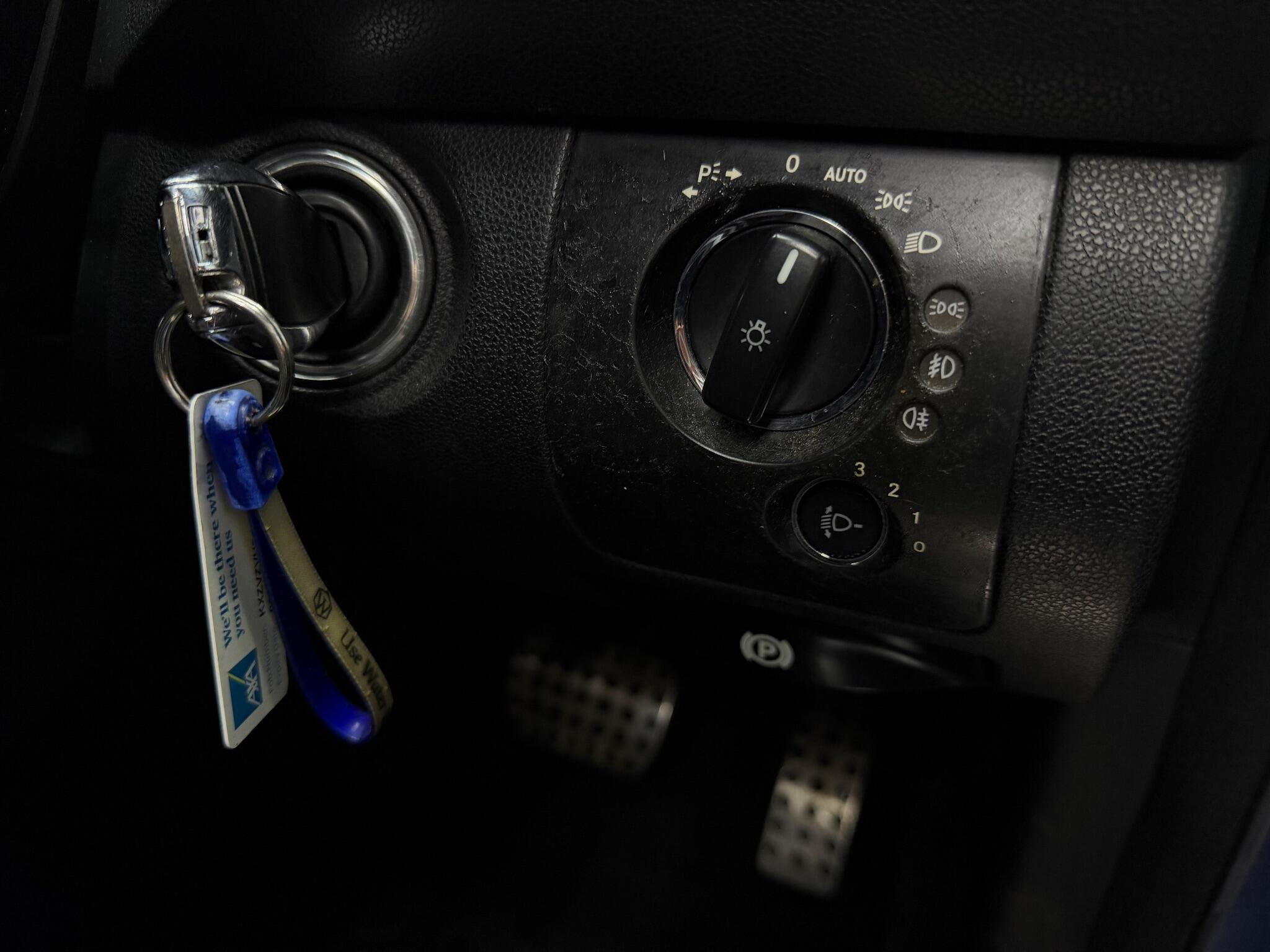Mercedes-Benz M-Class view 16