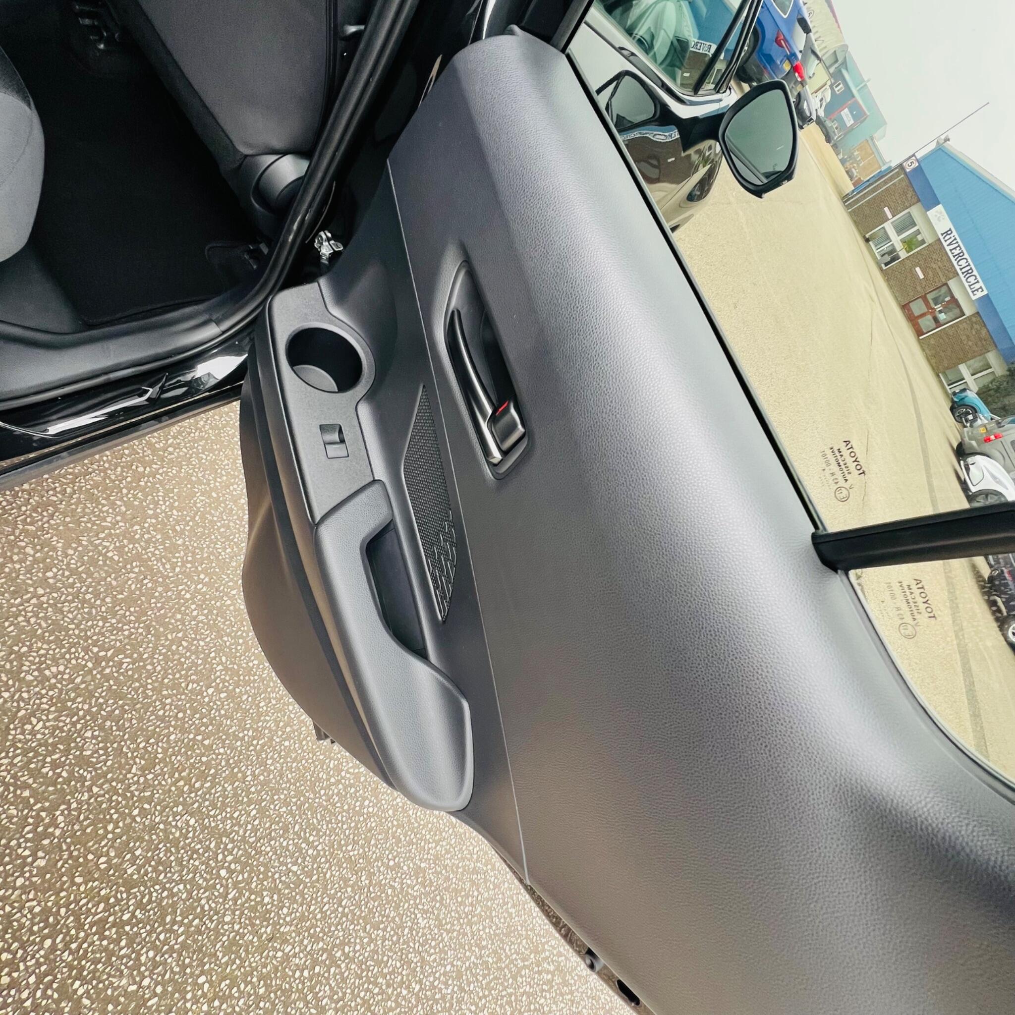 Toyota C-HR view 22