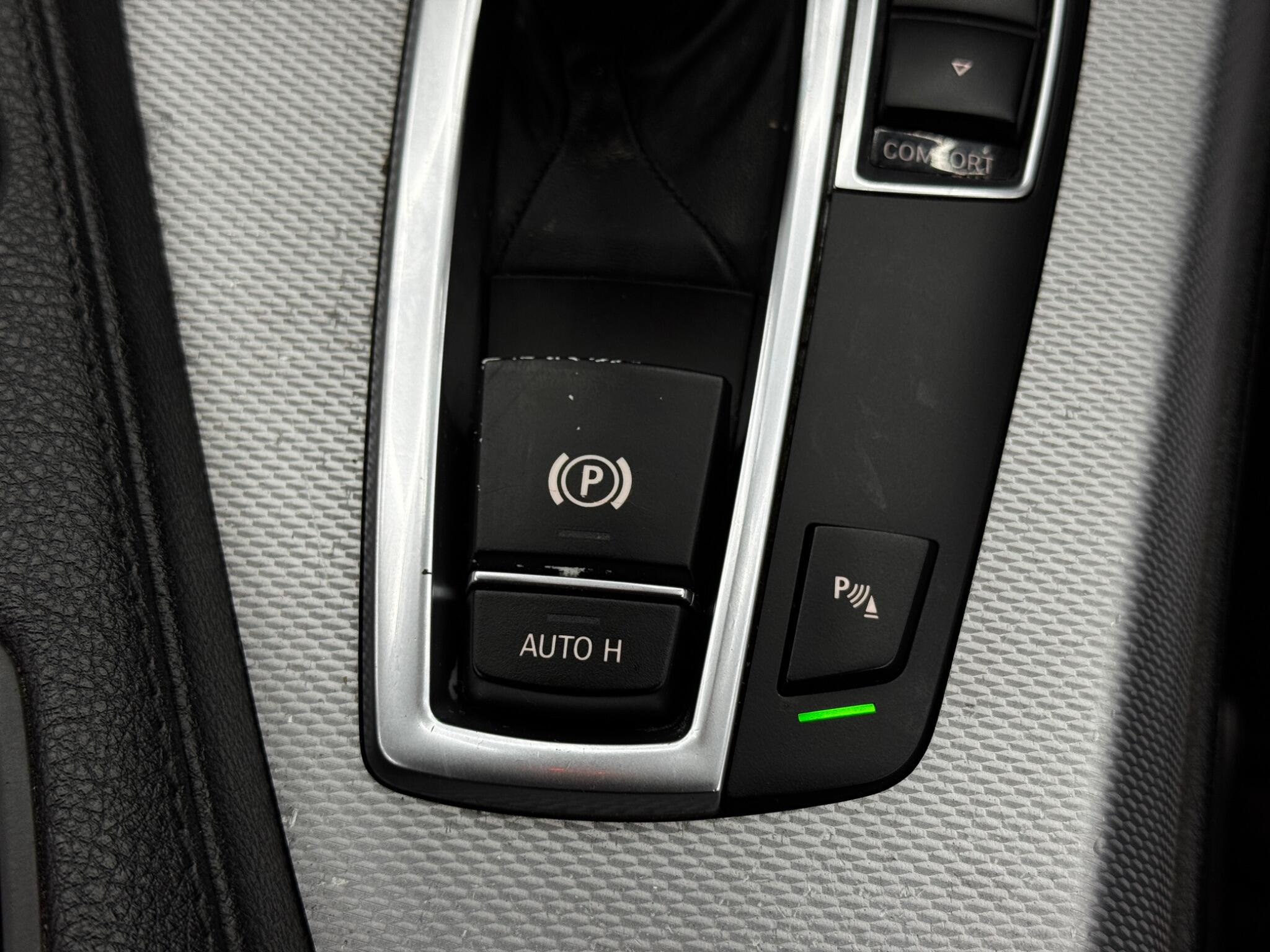BMW 6 Series view 26