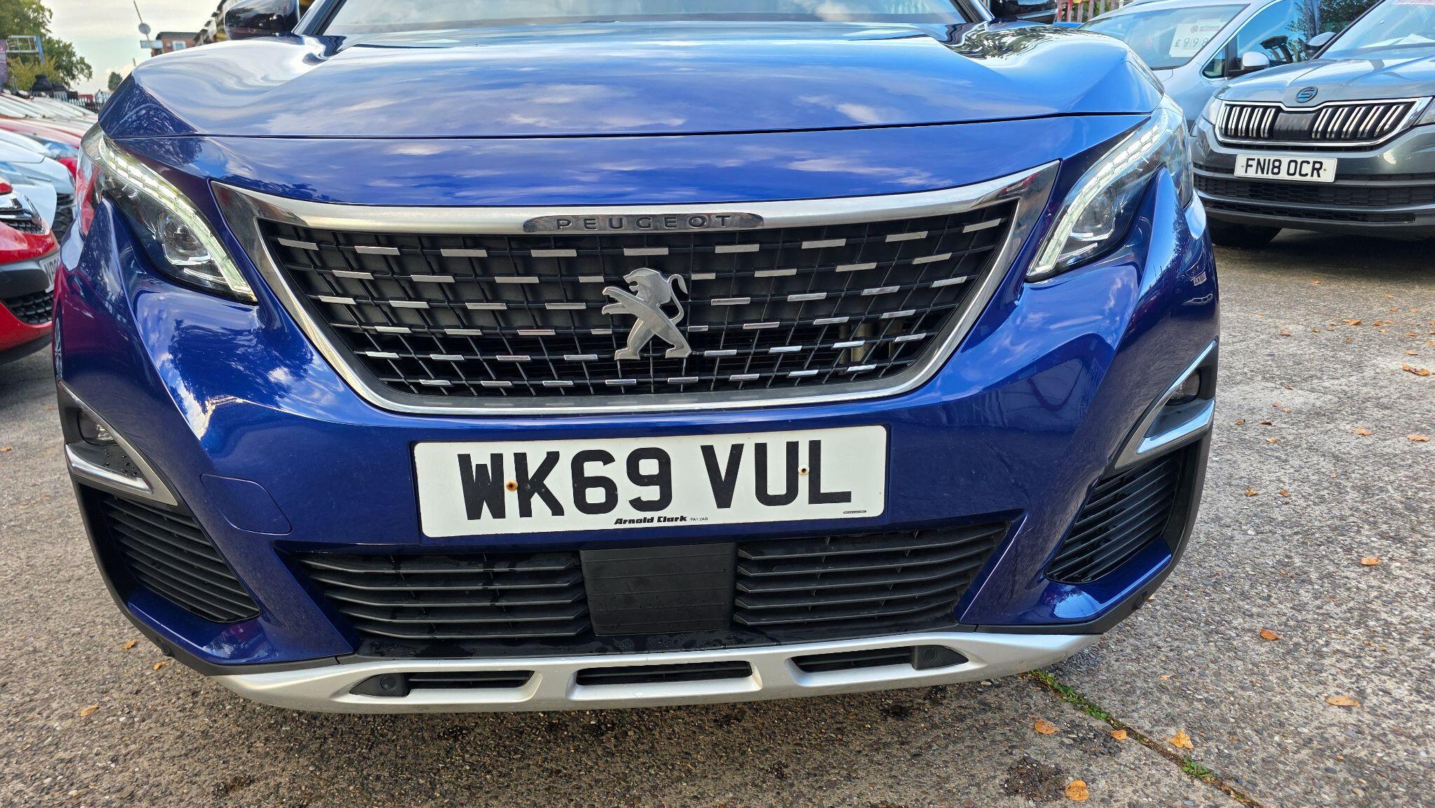 Peugeot 3008 view 11