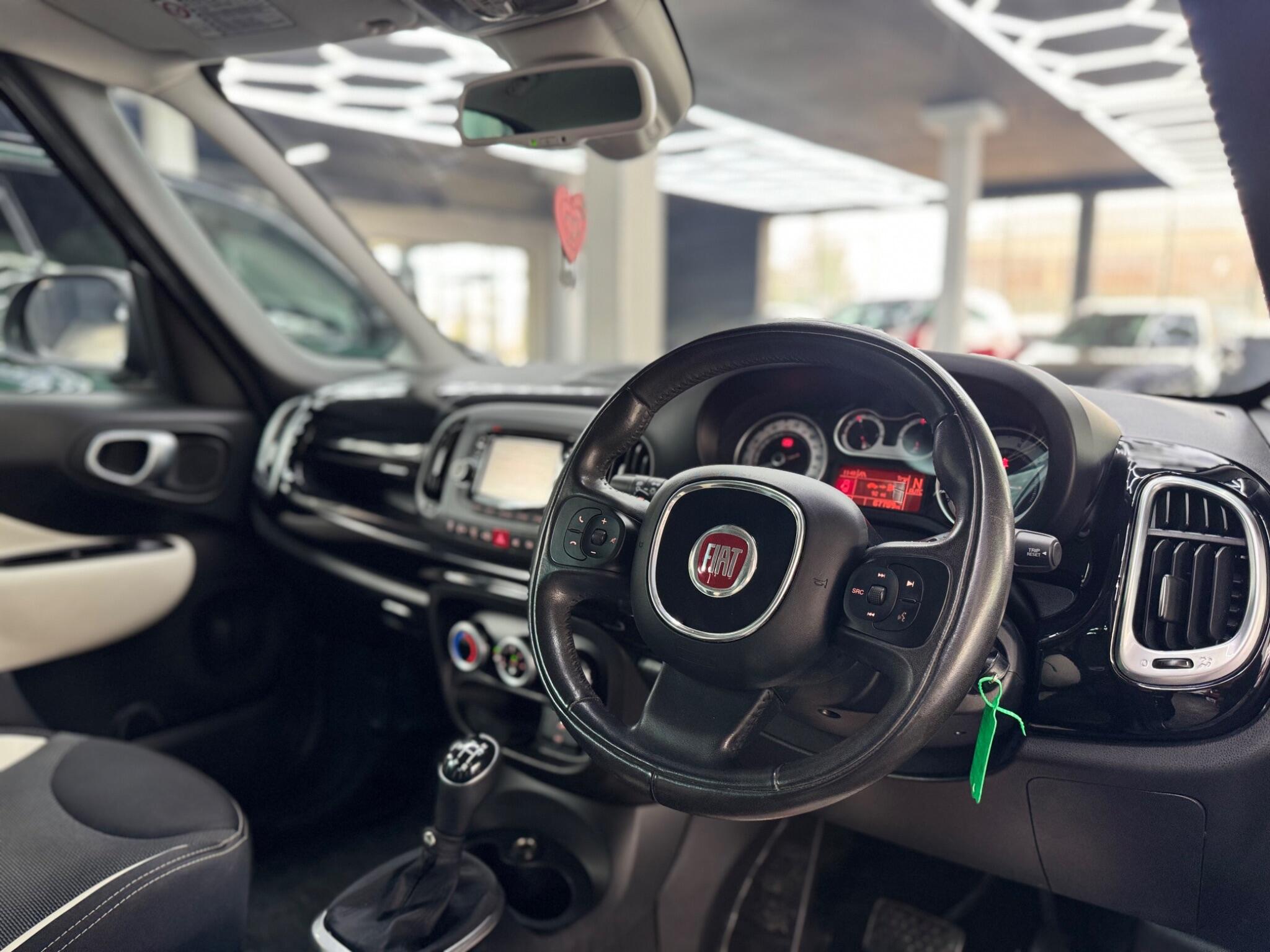 Fiat 500l view 38