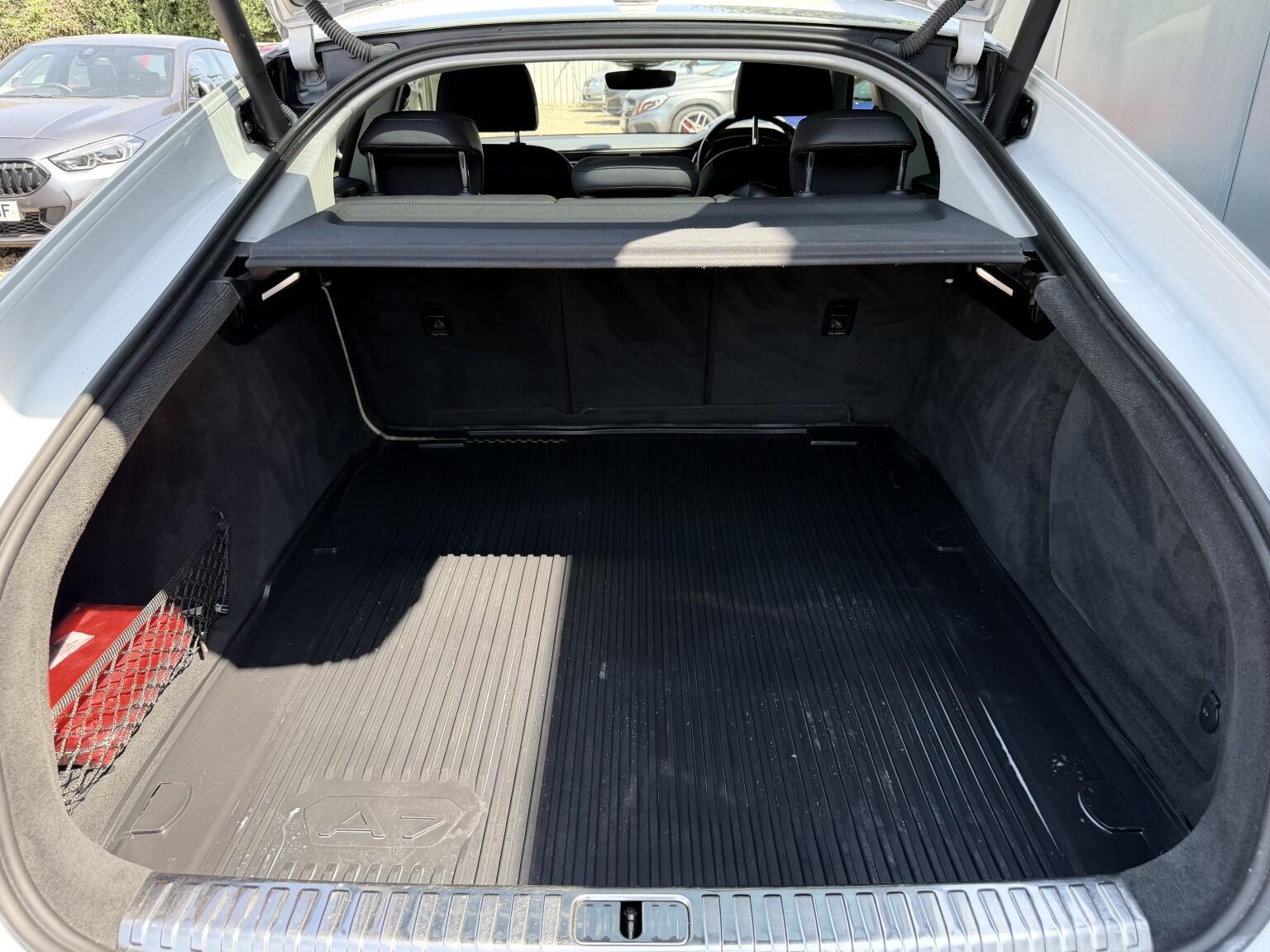 Audi A7 view 27