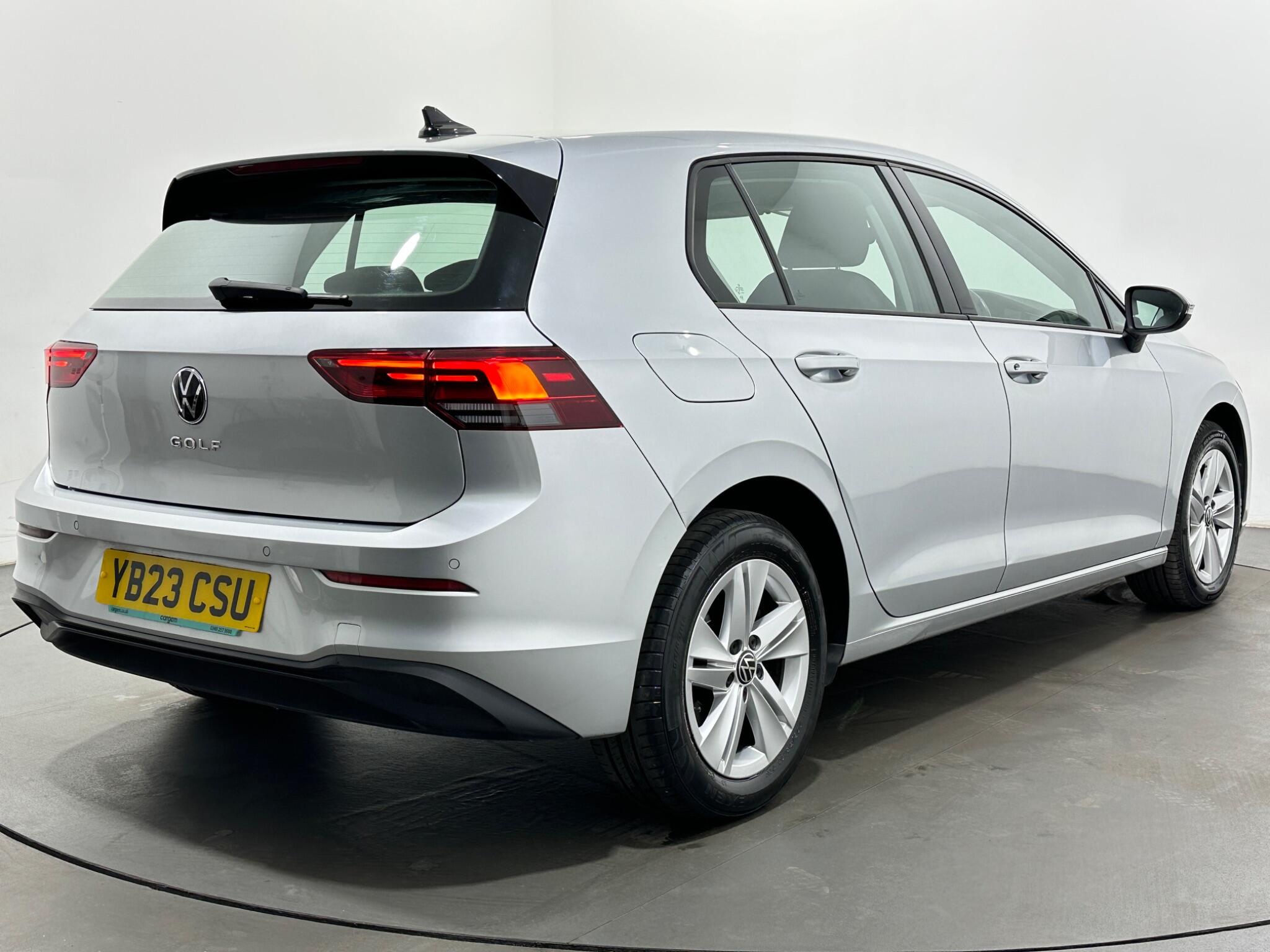 Volkswagen Golf view 48