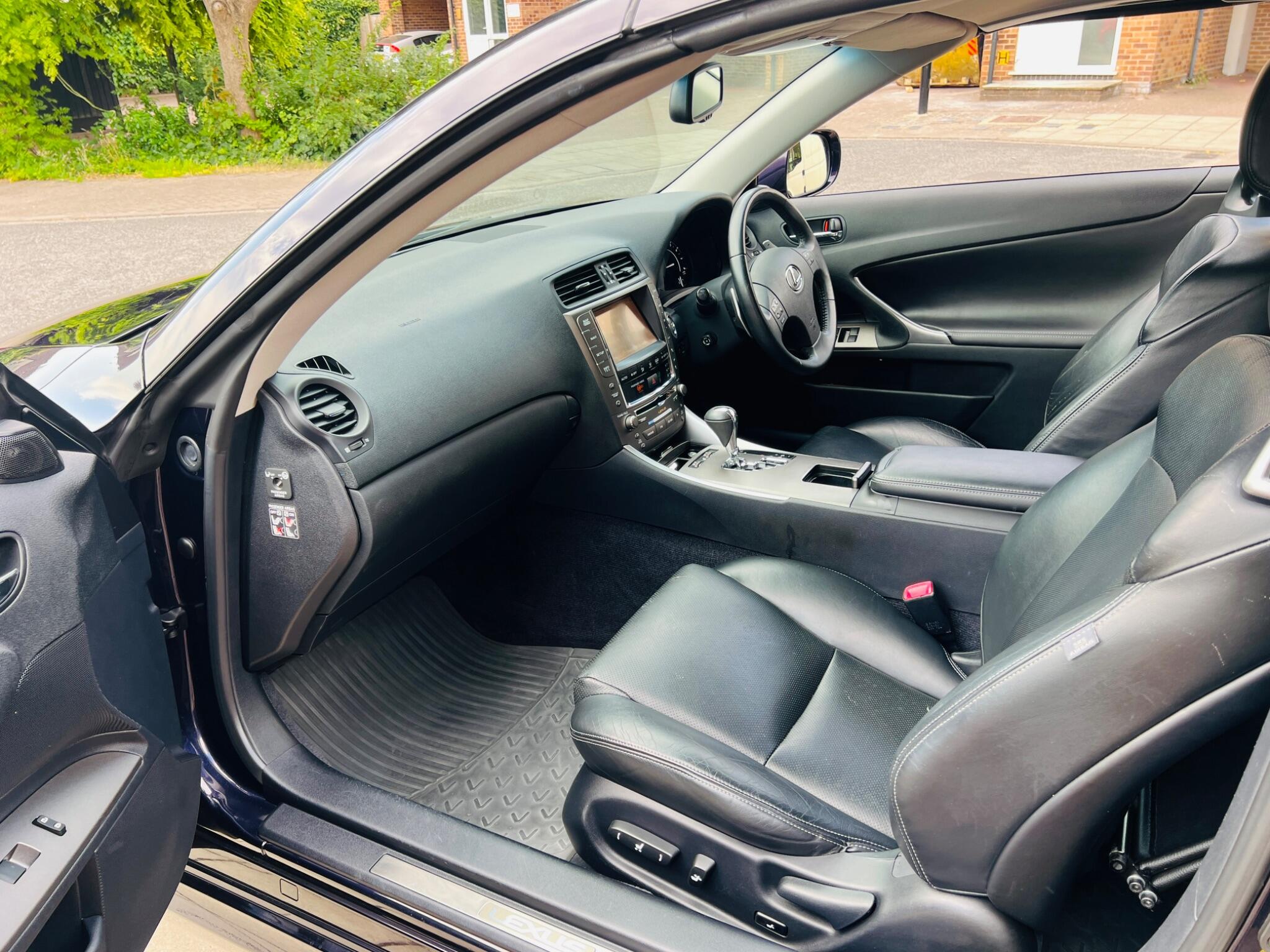 Lexus Is view 81