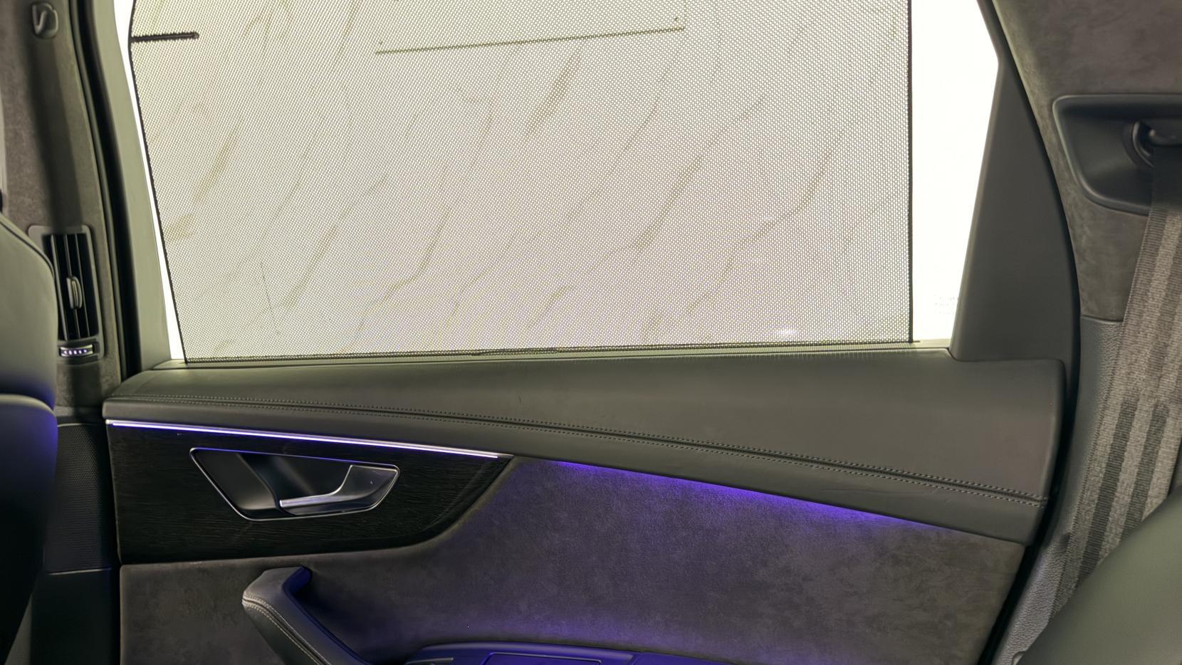 Audi Q7 view 36