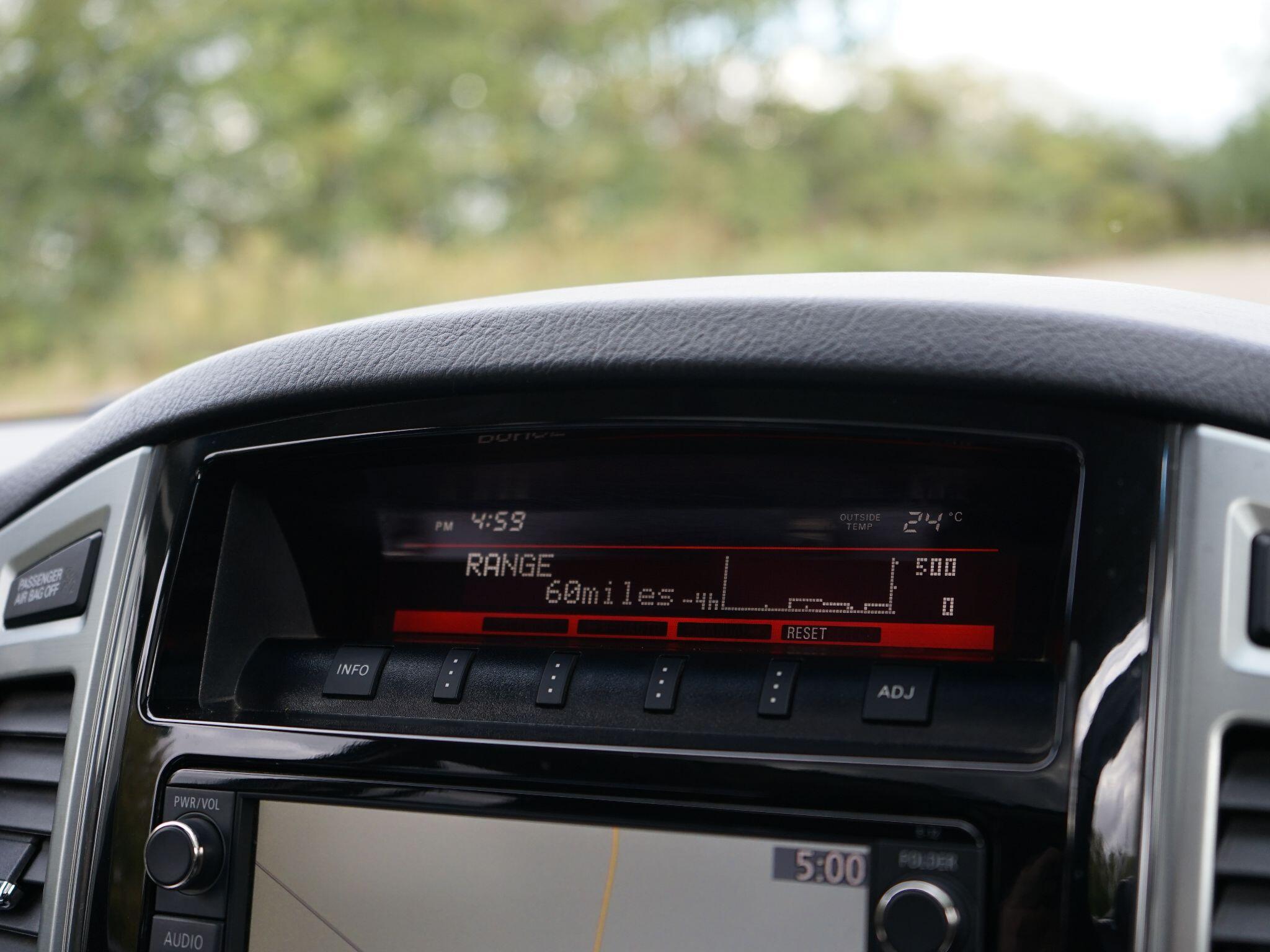 Mitsubishi Shogun view 23